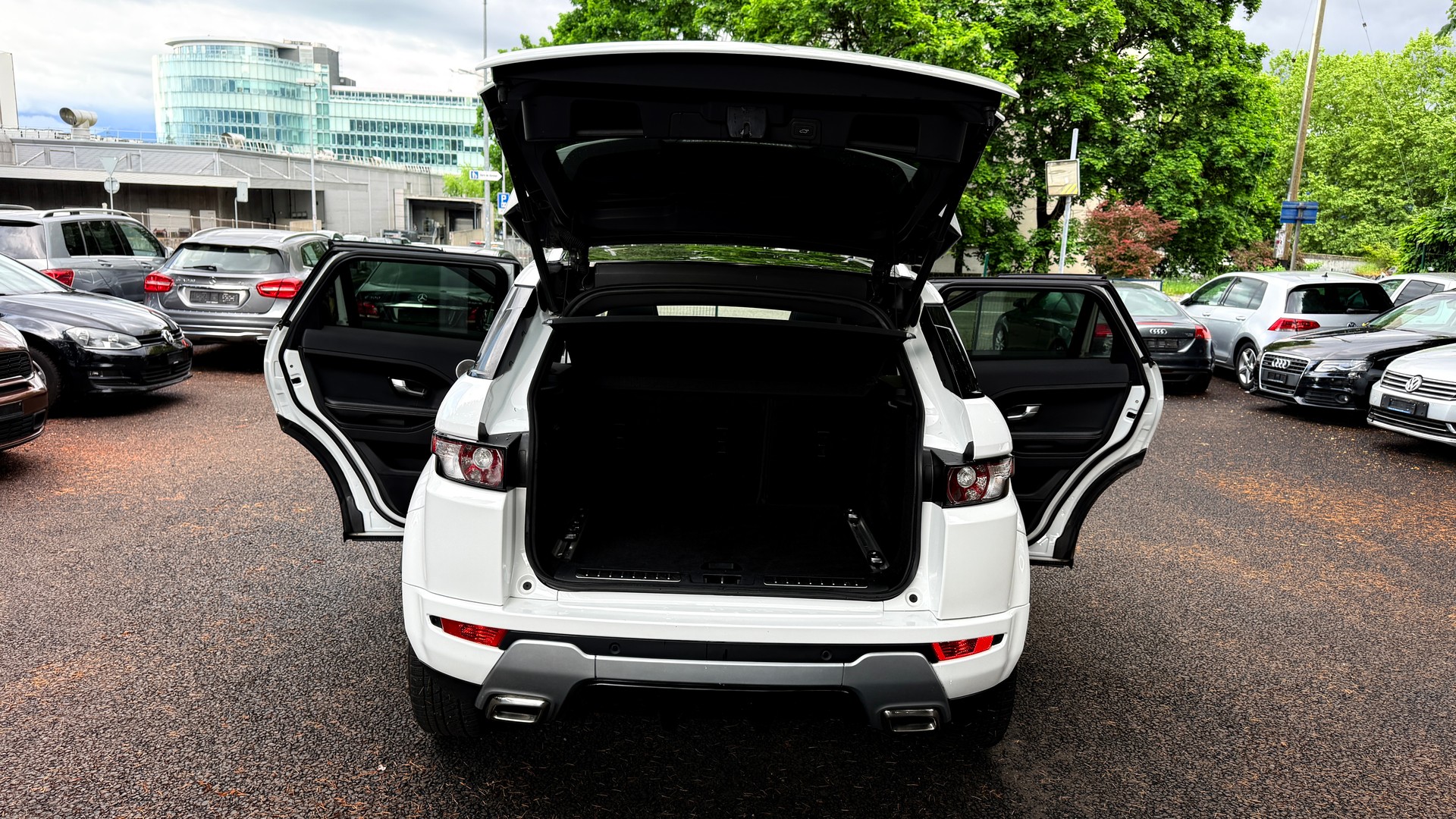 LAND ROVER Range Rover Evoque 2.0 Si4 Dynamic AT9-image-6