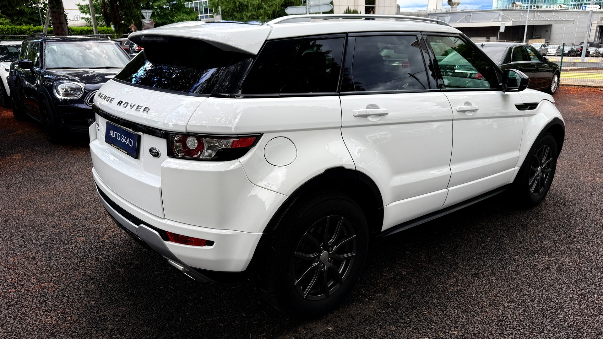 LAND ROVER Range Rover Evoque 2.0 Si4 Dynamic AT9-image-5