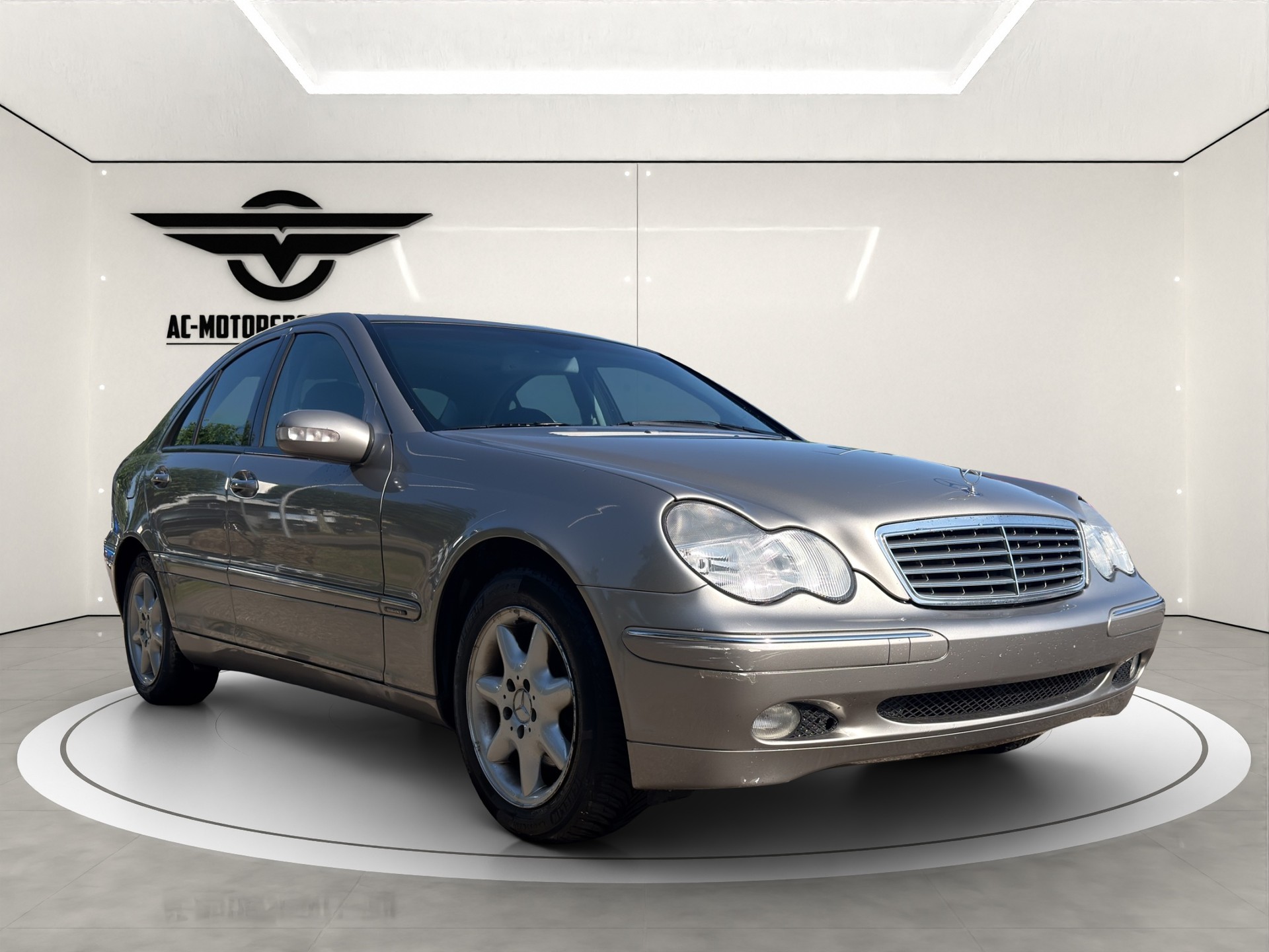 MERCEDES-BENZ C 240 Classic 4Matic Automatic-image-2