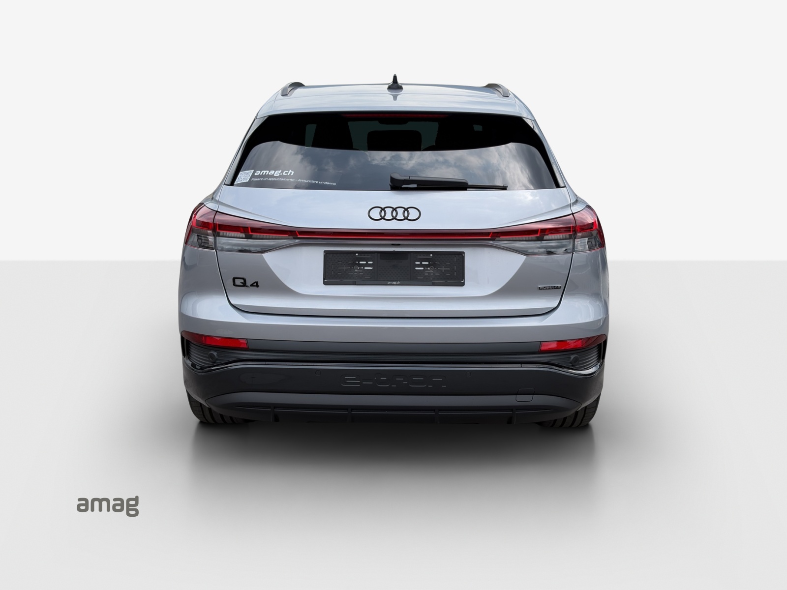 AUDI Q4 e-tron 45 Edition Swiss Ski quattro-showroom-element-3