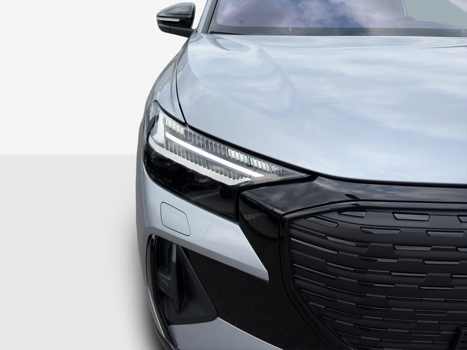 AUDI Q4 e-tron 45 Edition Swiss Ski quattro-image-15