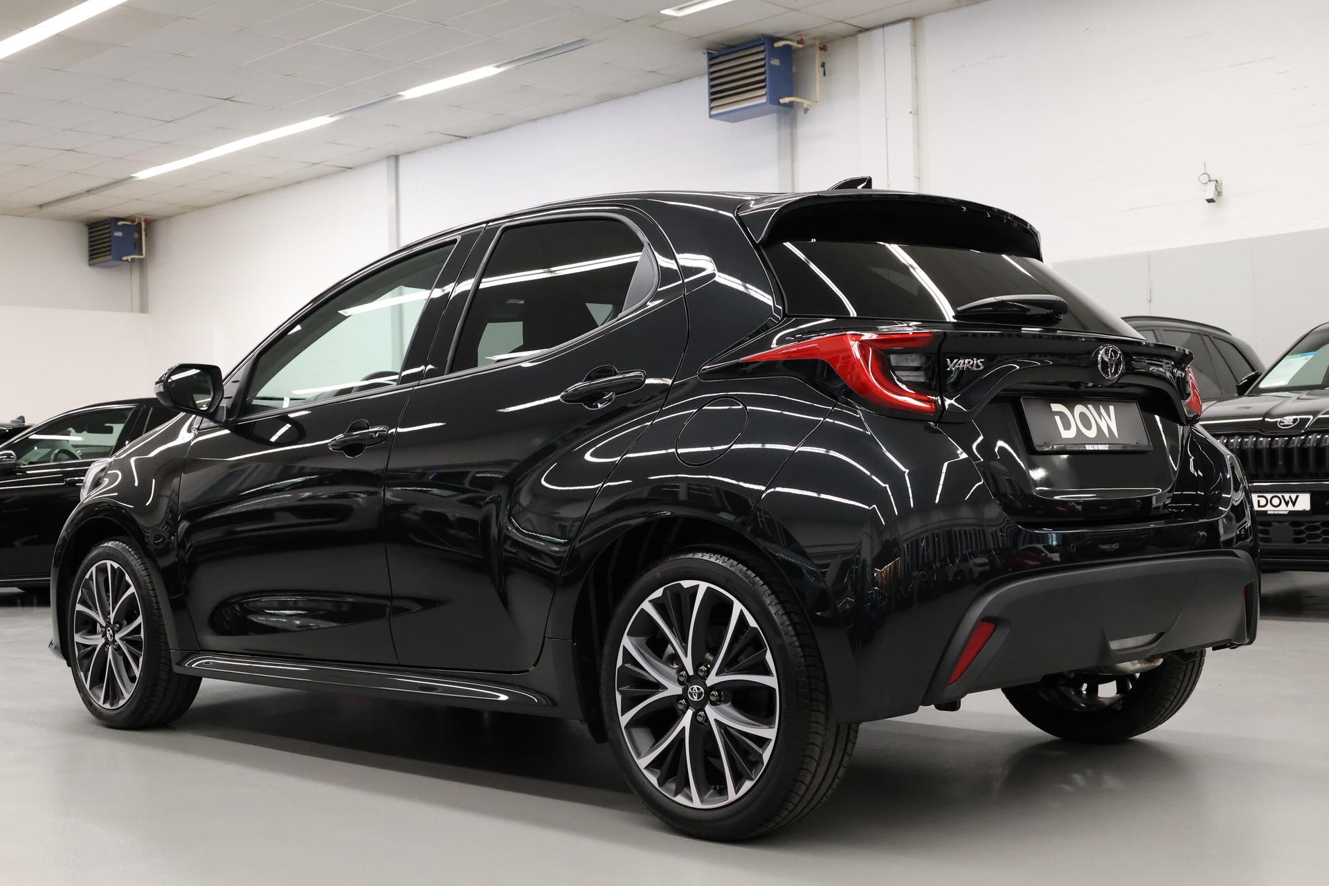 TOYOTA Yaris 1.5 VVT-i HSD Teamplayer-image-6