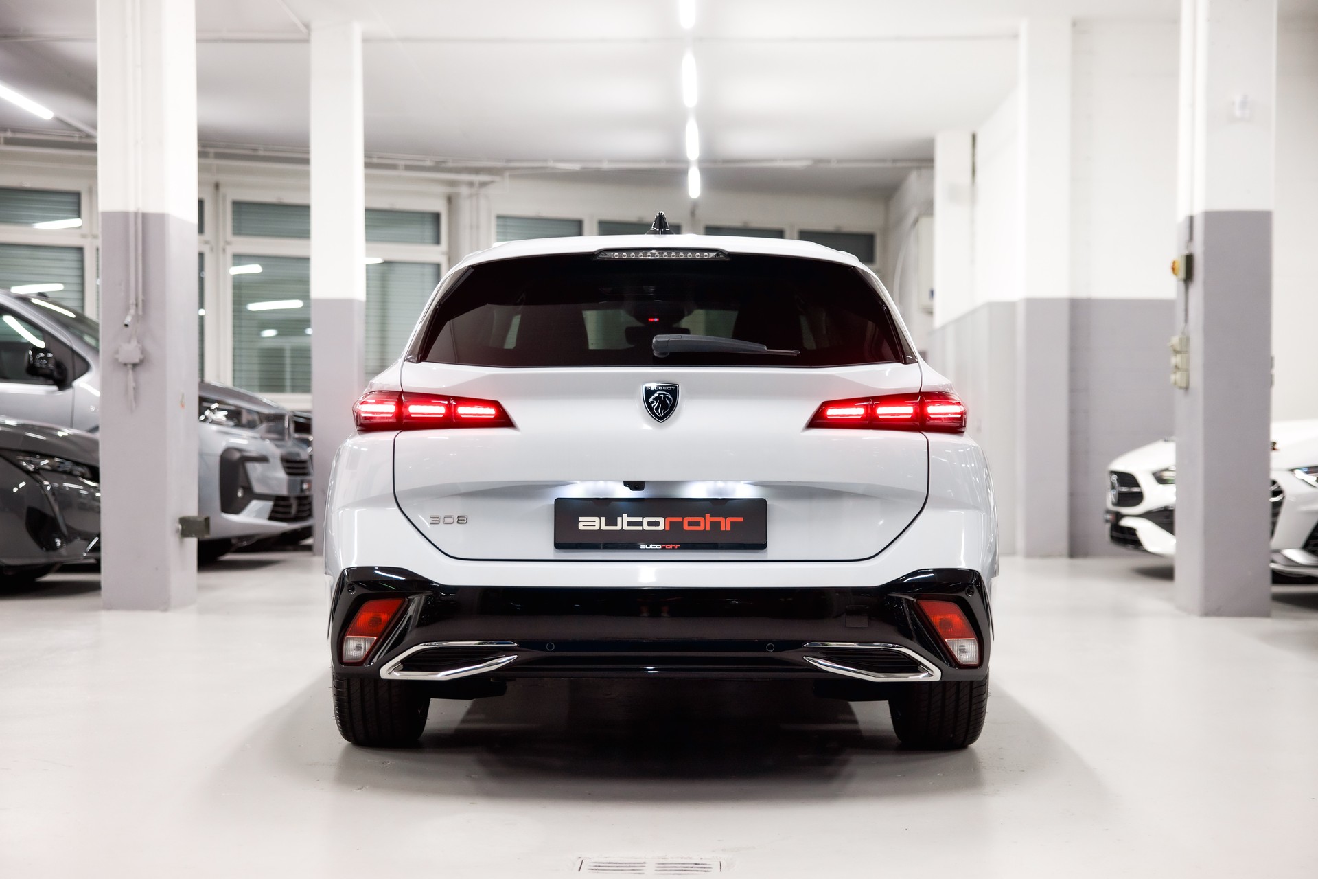 PEUGEOT 308 SW 1.5 BlueHDI Allure EAT8-image-5