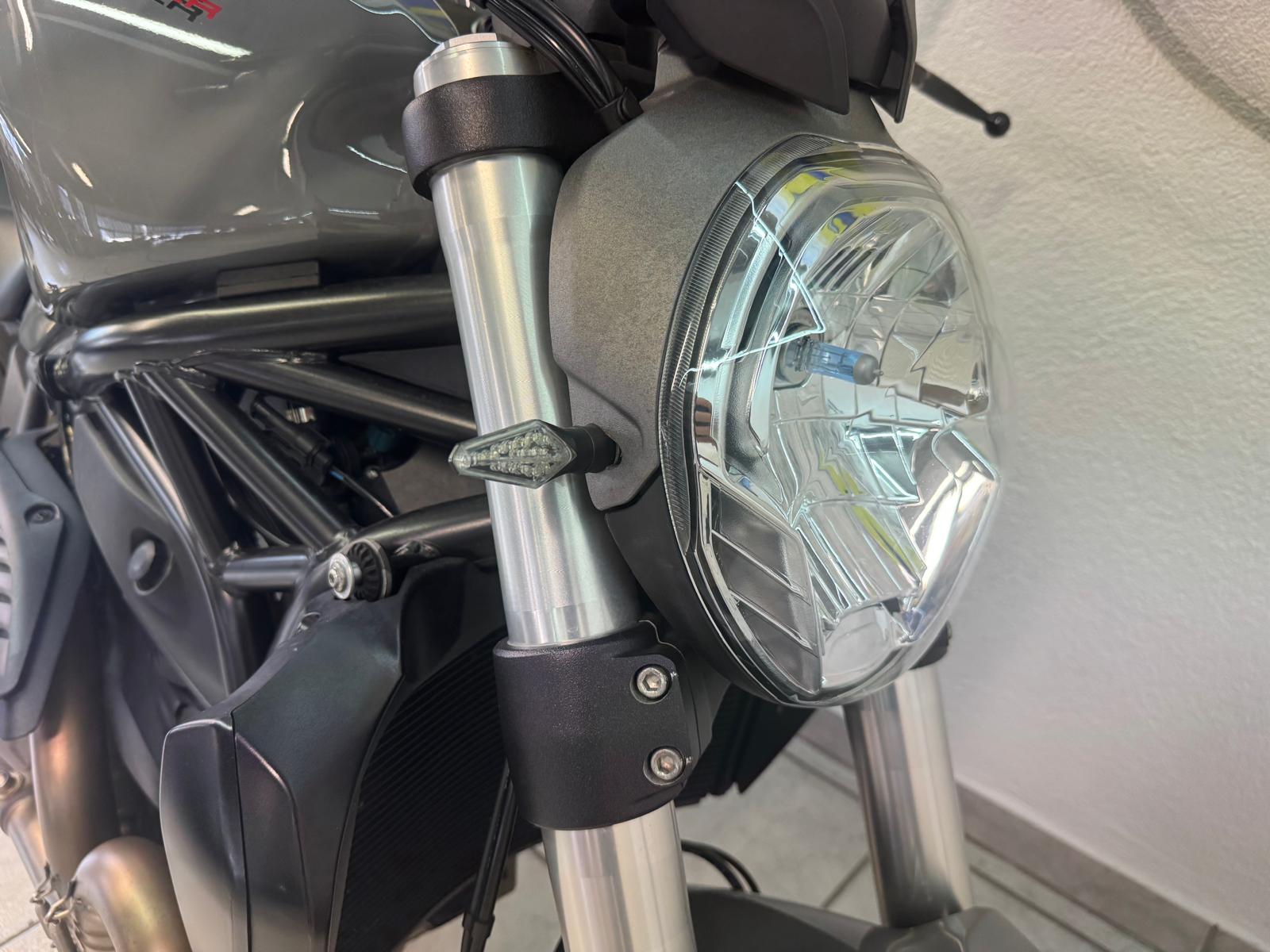 DUCATI Monster 821-image-6