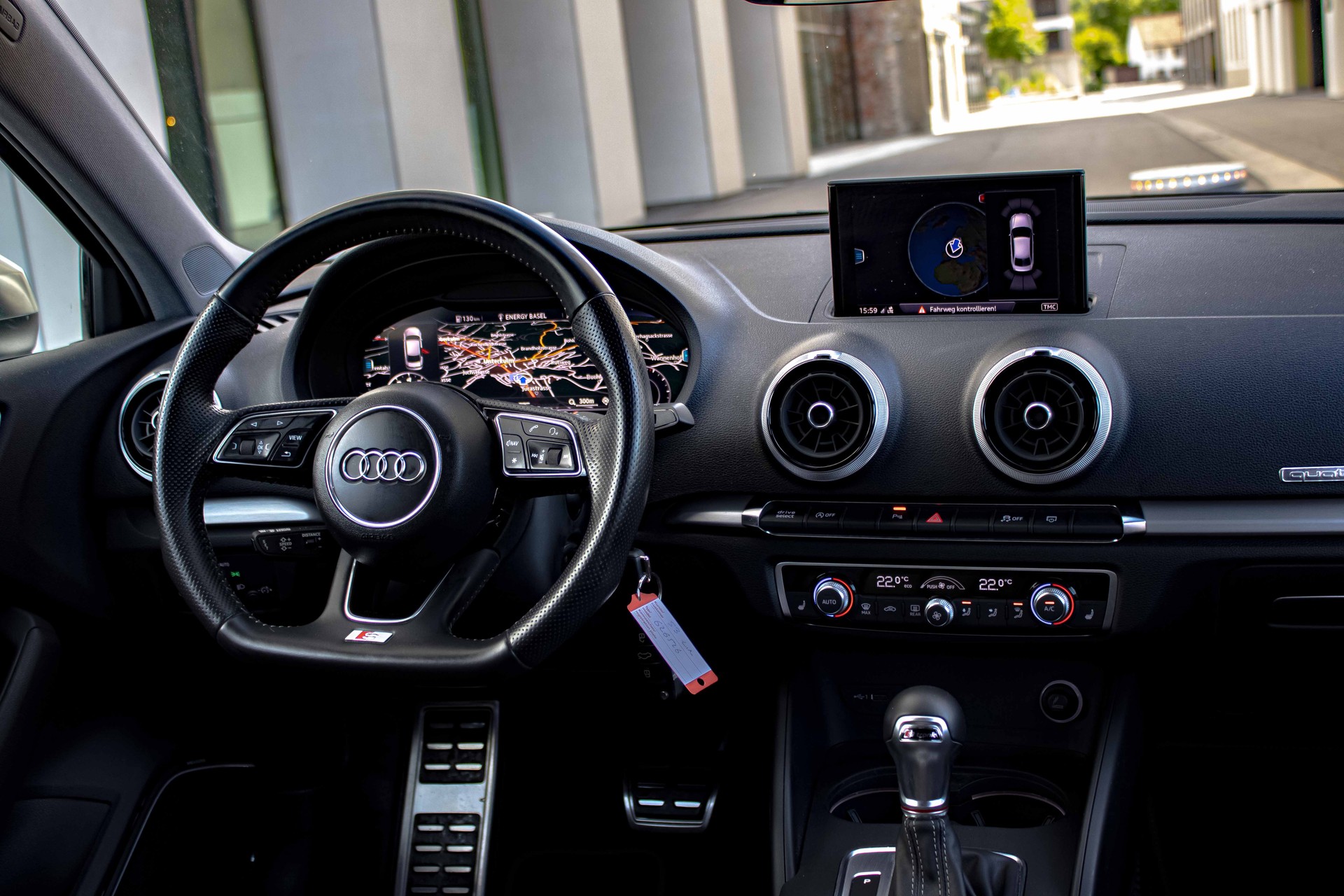AUDI S3 Limousine 2.0 TFSI quattro S-tronic-image-10