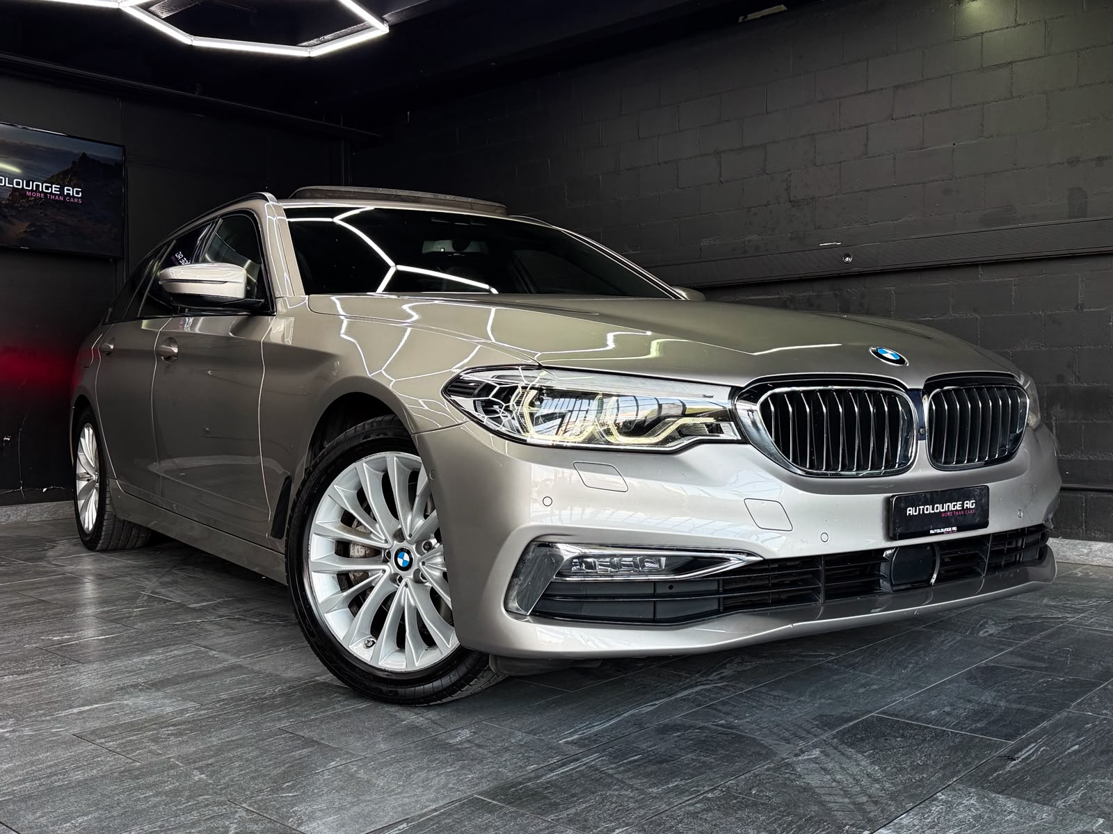 BMW 540d xDrive Touring Luxury Line Steptronic