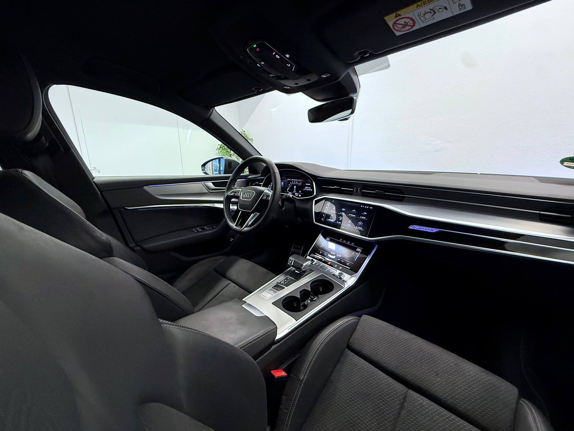 AUDI A6 Avant 45 TFSI Sport S-tronic quattro-image-17