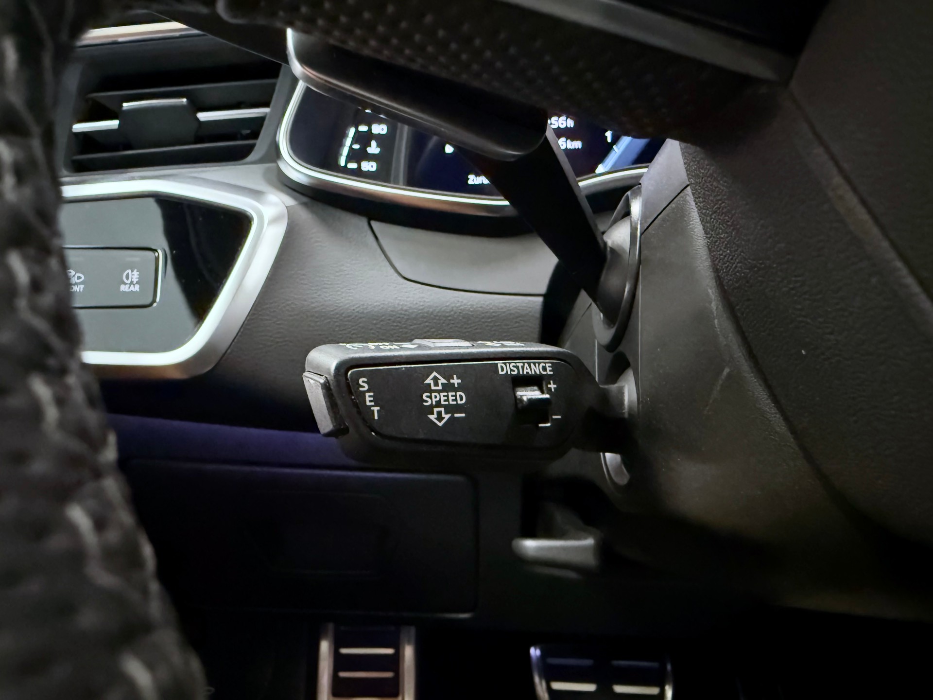 AUDI A6 Avant 45 TFSI Sport S-tronic quattro-image-27