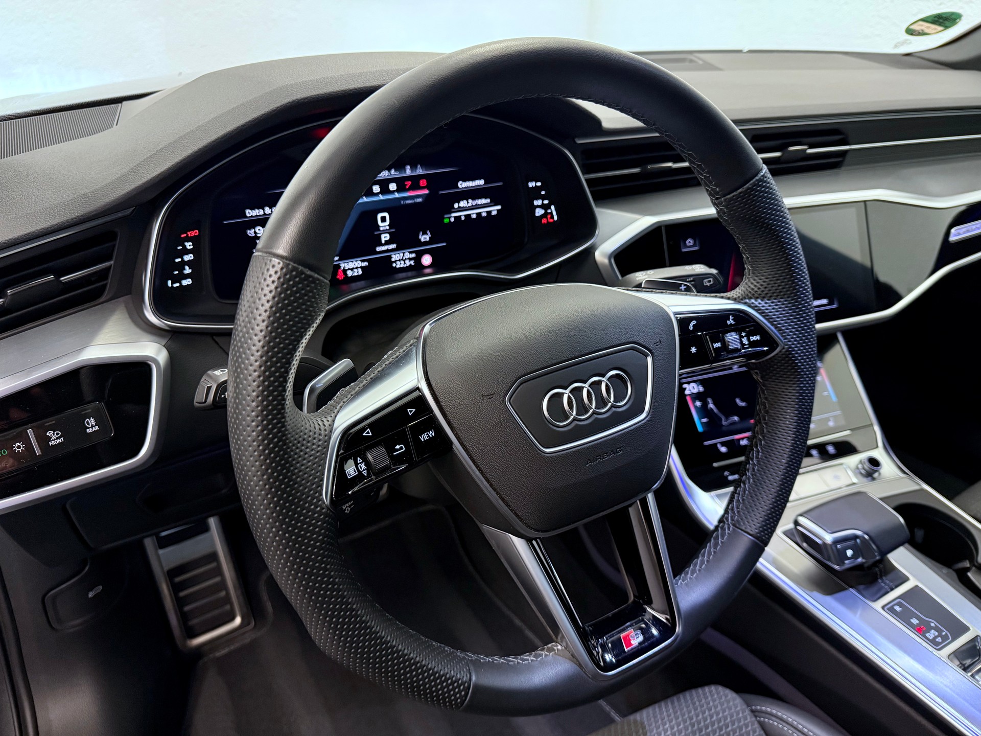 AUDI A6 Avant 45 TFSI Sport S-tronic quattro-image-19