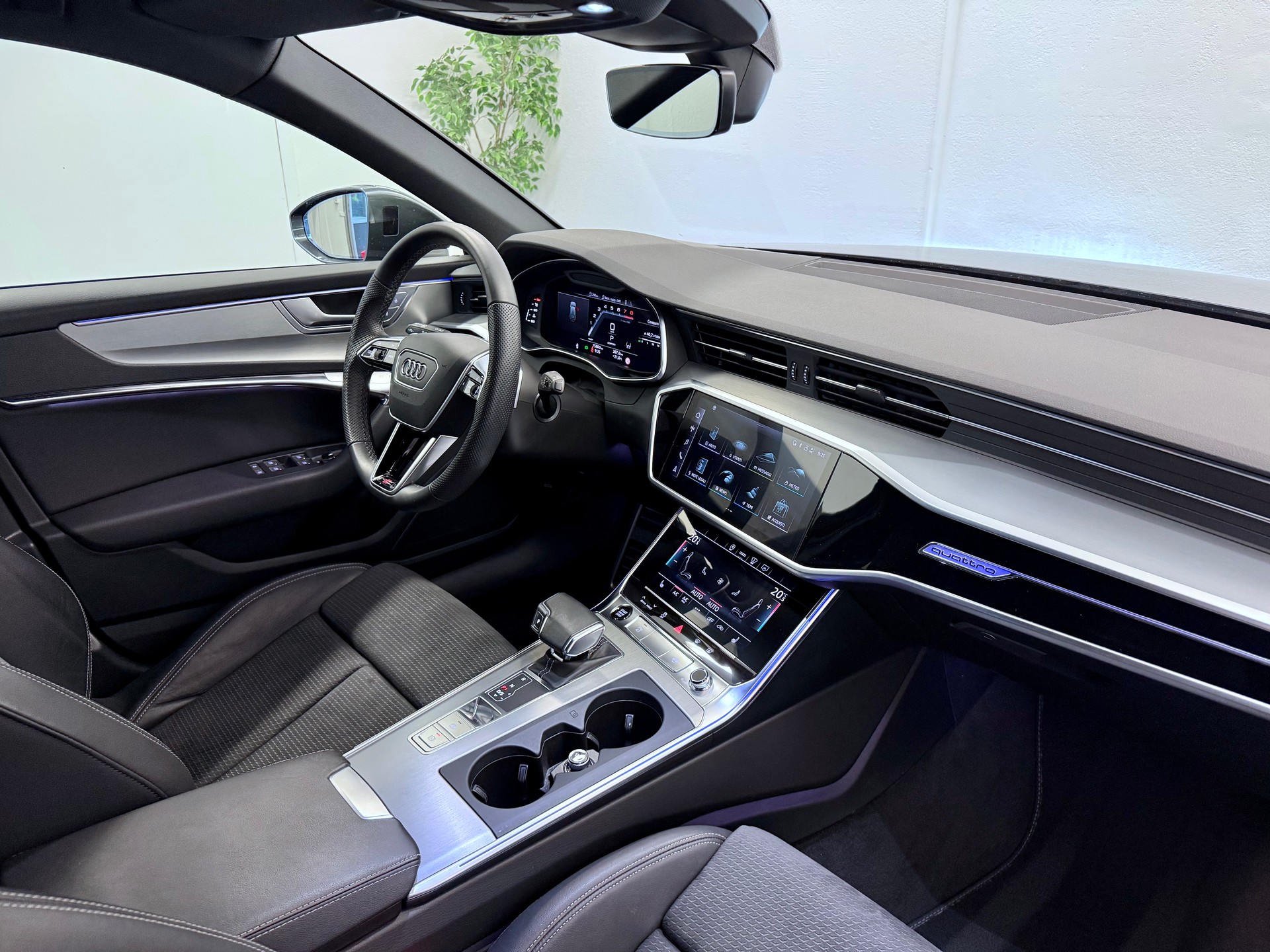 AUDI A6 Avant 45 TFSI Sport S-tronic quattro-image-21