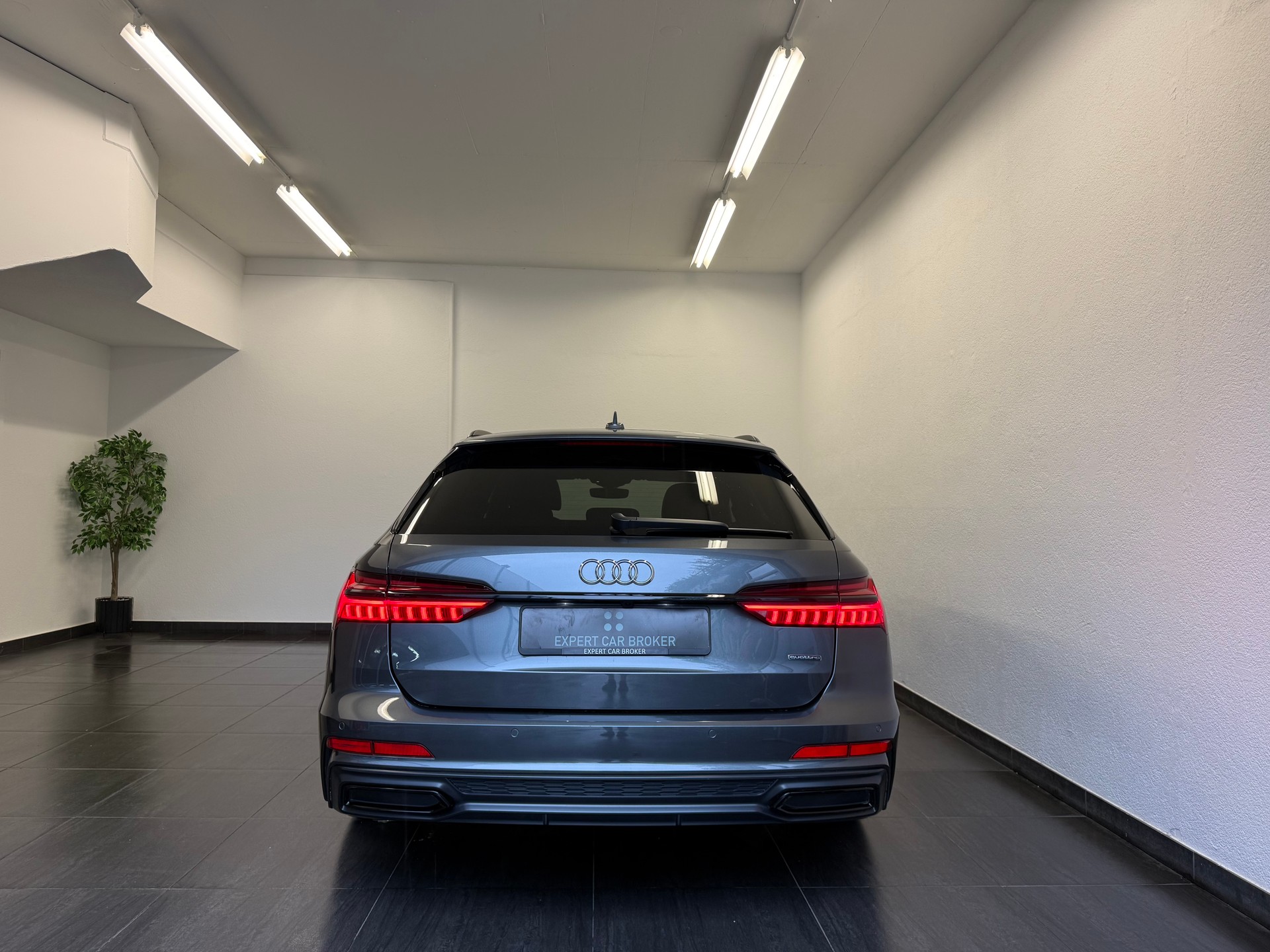 AUDI A6 Avant 45 TFSI Sport S-tronic quattro-image-10