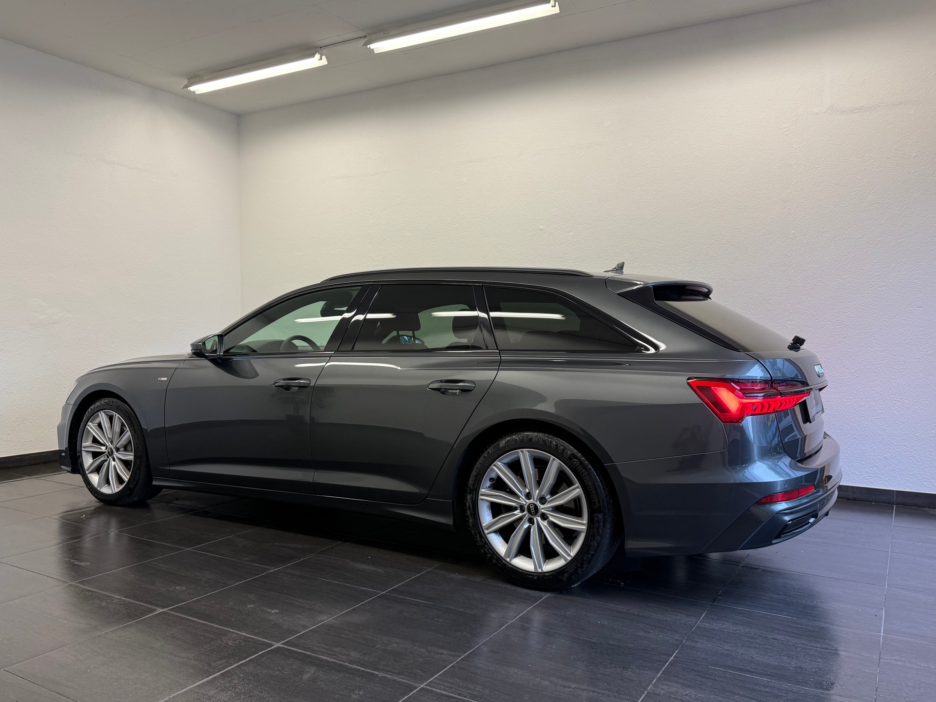 AUDI A6 Avant 45 TFSI Sport S-tronic quattro-image-7