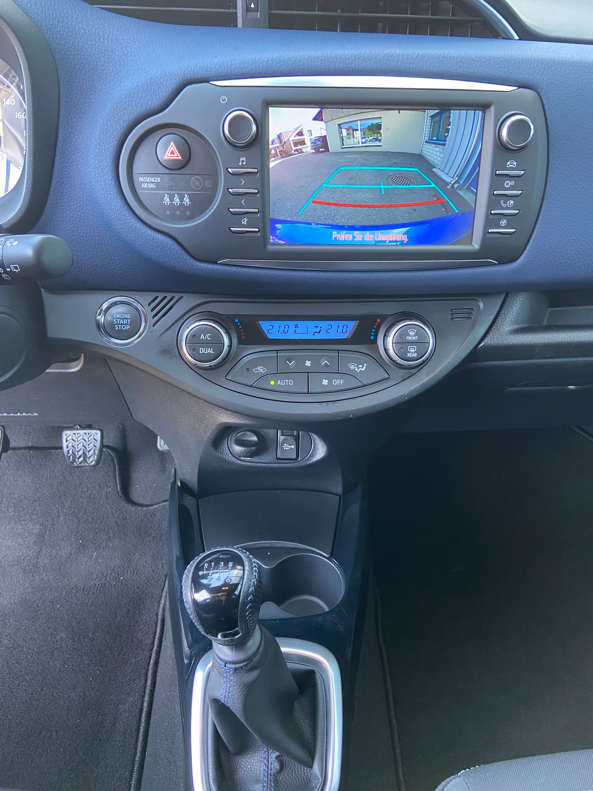 TOYOTA Yaris 1.5 Style Edition-image-6
