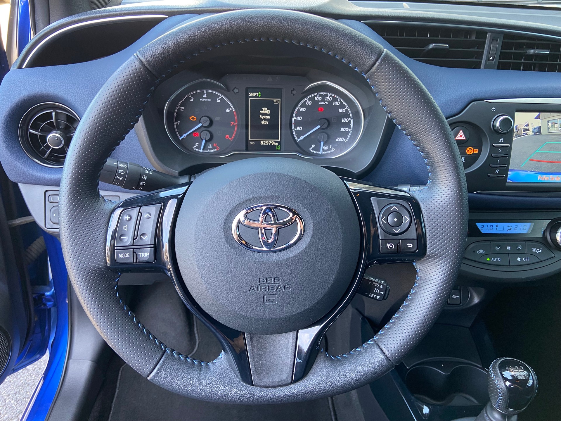 TOYOTA Yaris 1.5 Style Edition-image-8