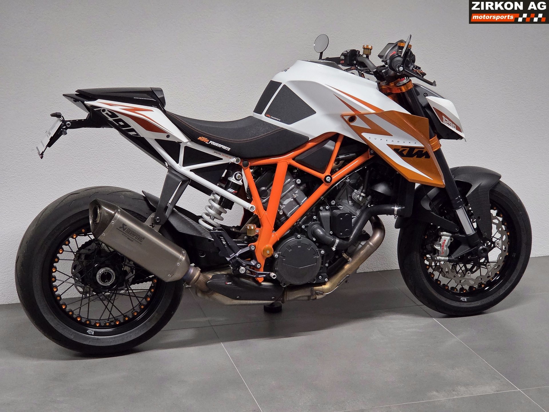 KTM 1290 Super Duke R Special Edition-image-4