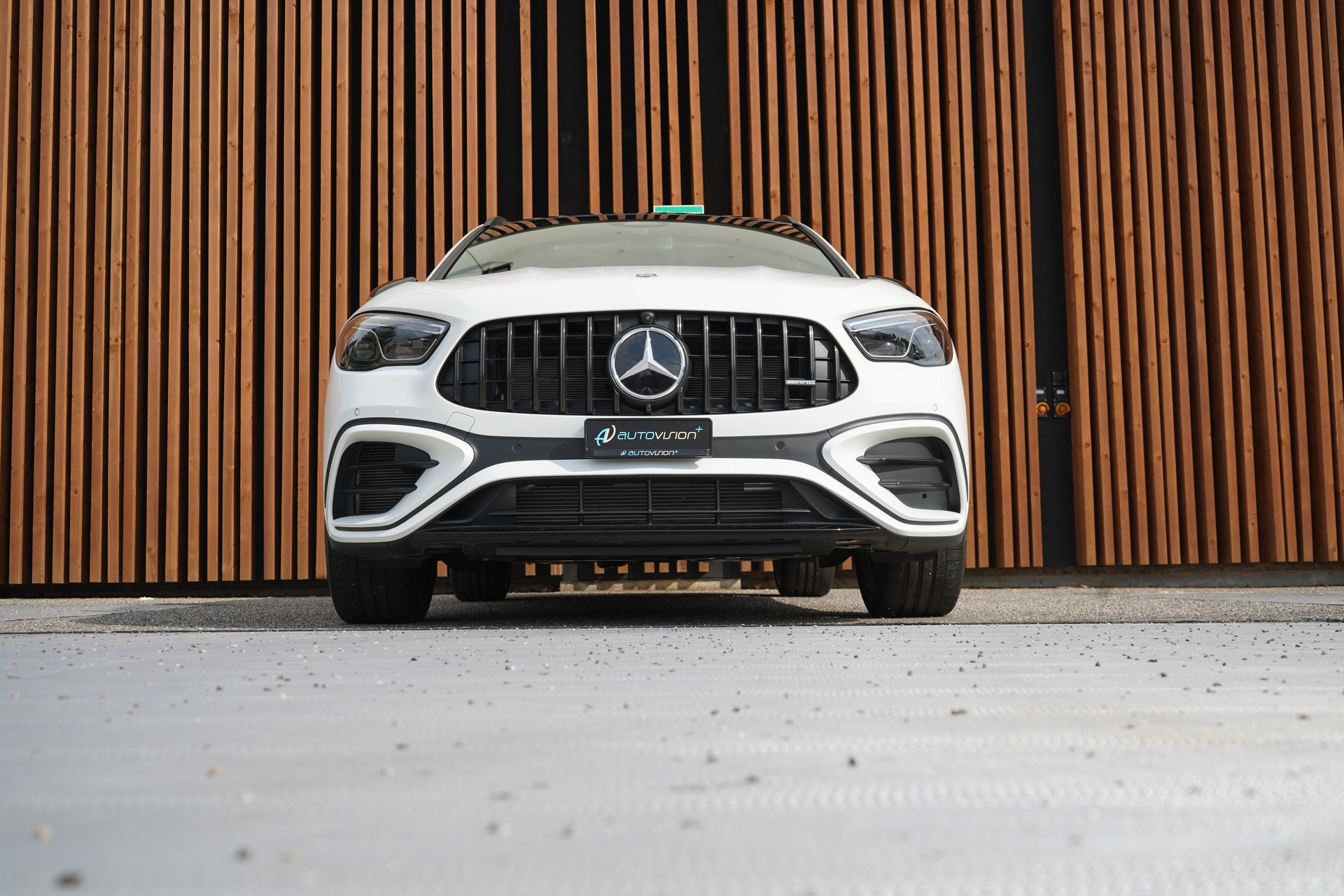 MERCEDES-BENZ GLA AMG 45 S 4MATIC+ NIGHT 8G-DCT l 421 PS-image-14