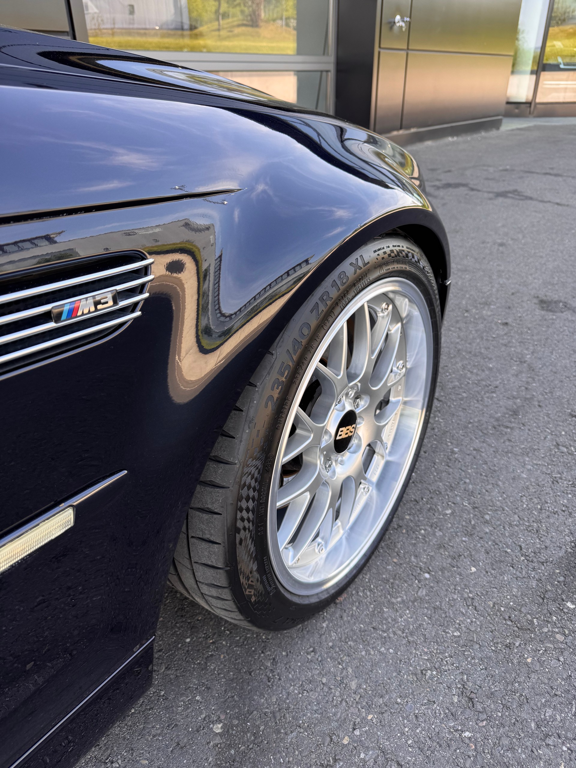 BMW M3-image-2