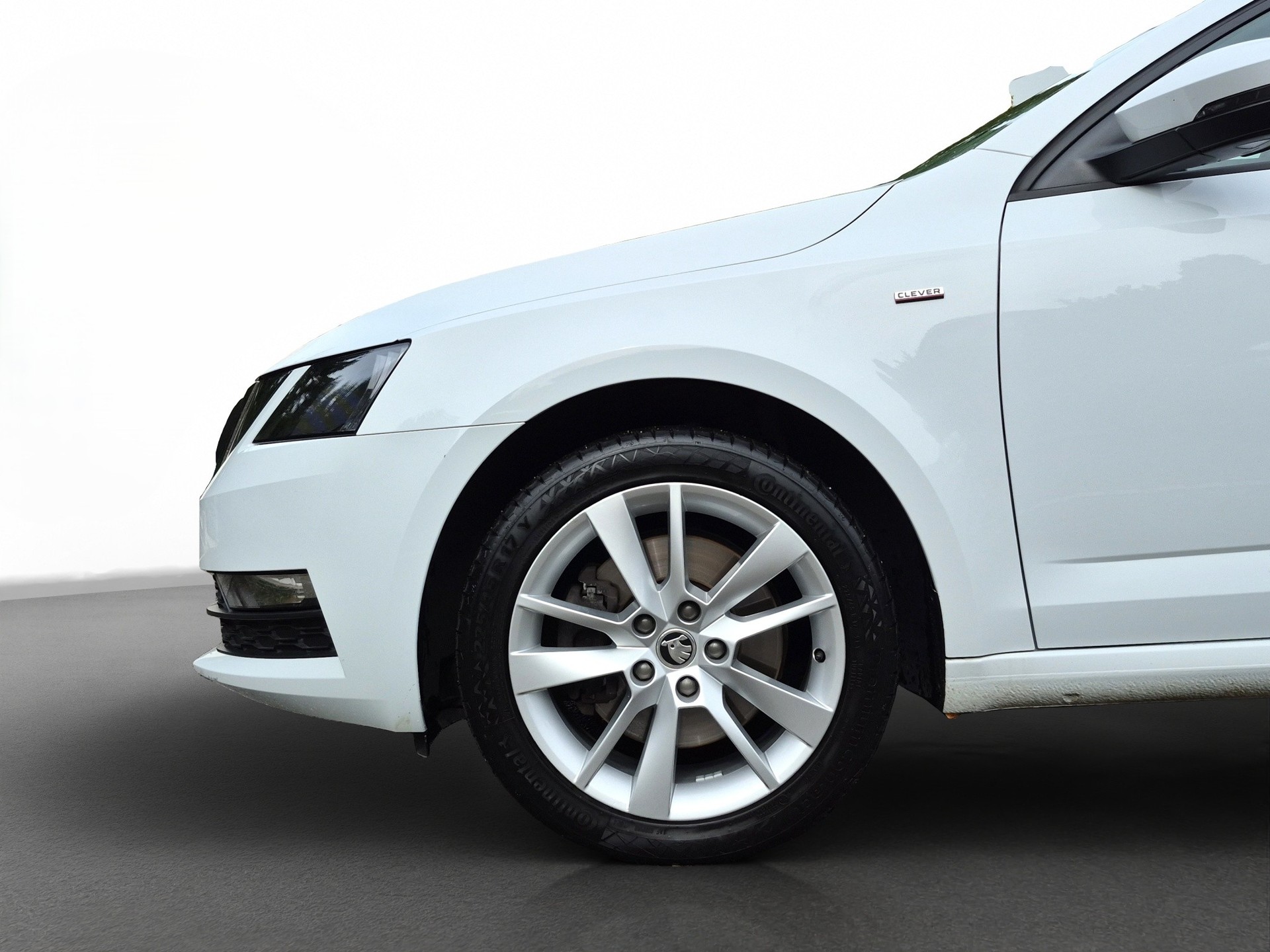 SKODA Octavia Combi 1.8 TSI Ambition 4x4 DSG *Carplay*-showroom-element-3