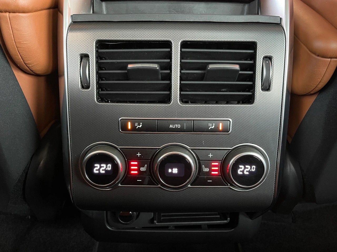 LAND ROVER Range Rover Sport 3.0 SDV6 Hybrid HSE Dynamic Aut.-image-14