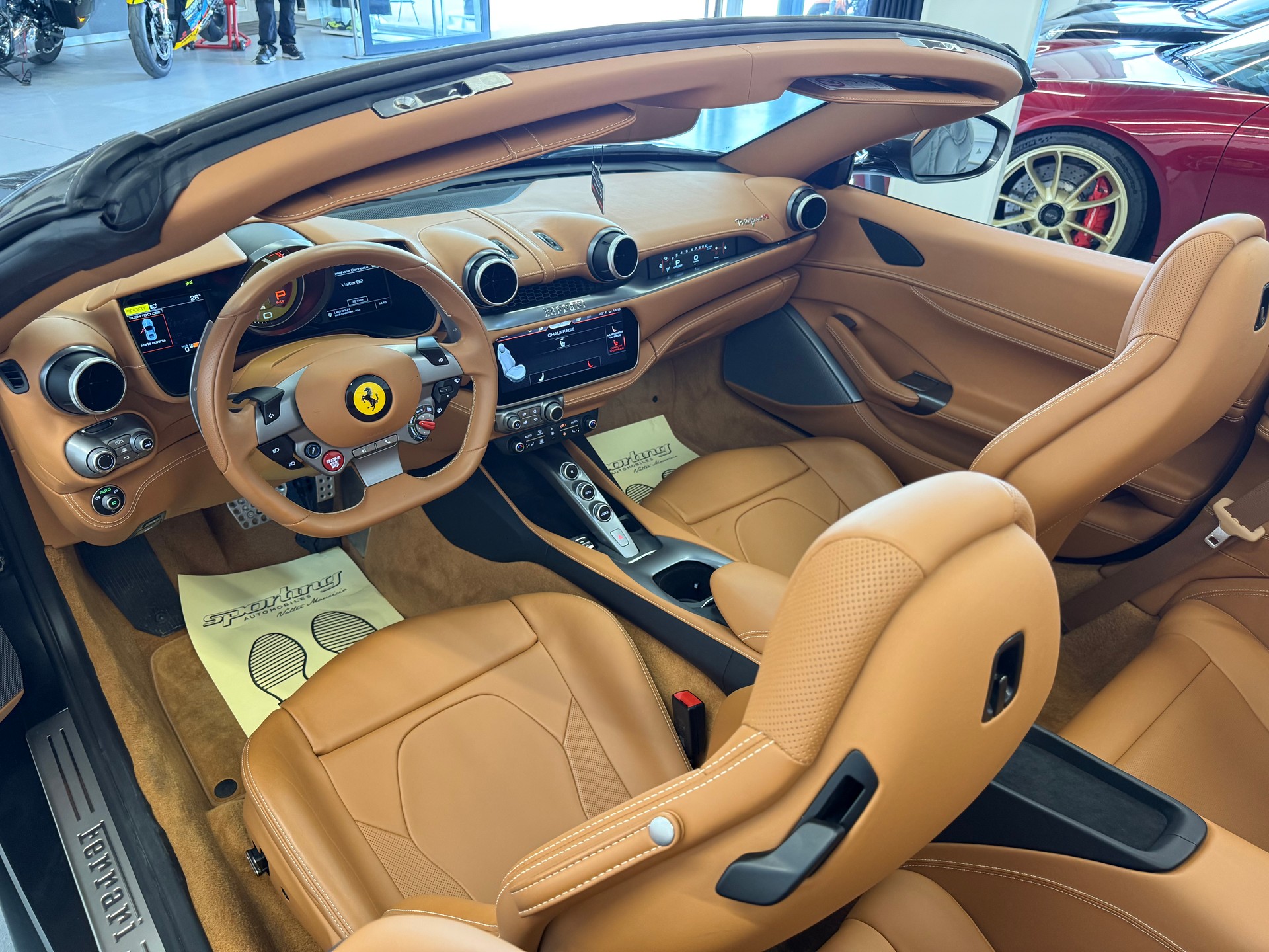 FERRARI Portofino 3.9 V8 T M-image-21