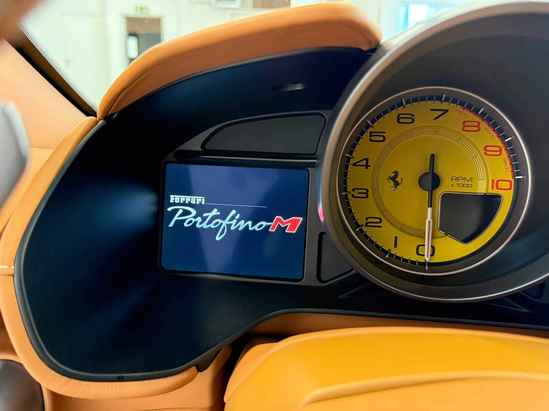 FERRARI Portofino 3.9 V8 T M-image-18