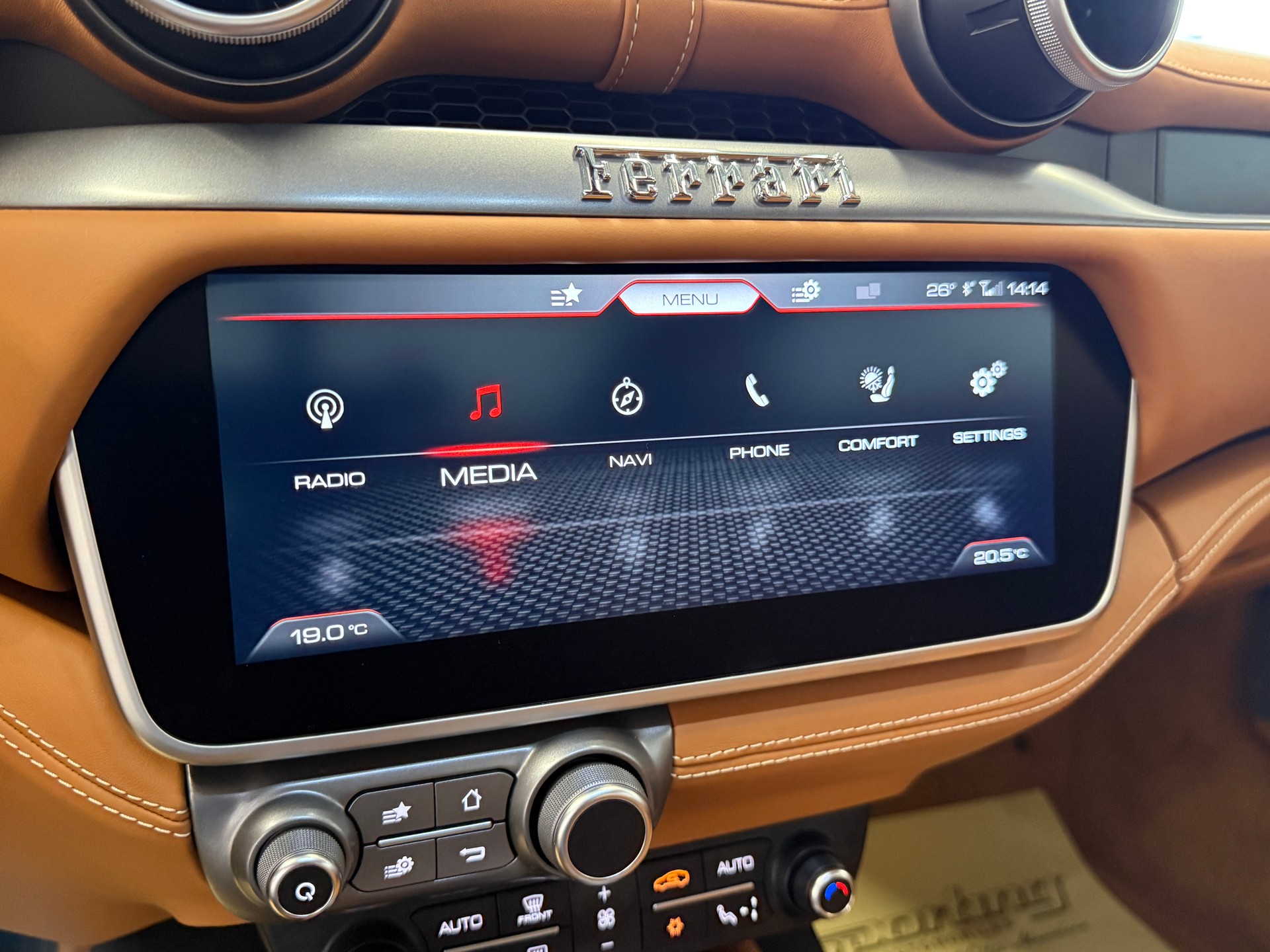 FERRARI Portofino 3.9 V8 T M-image-16