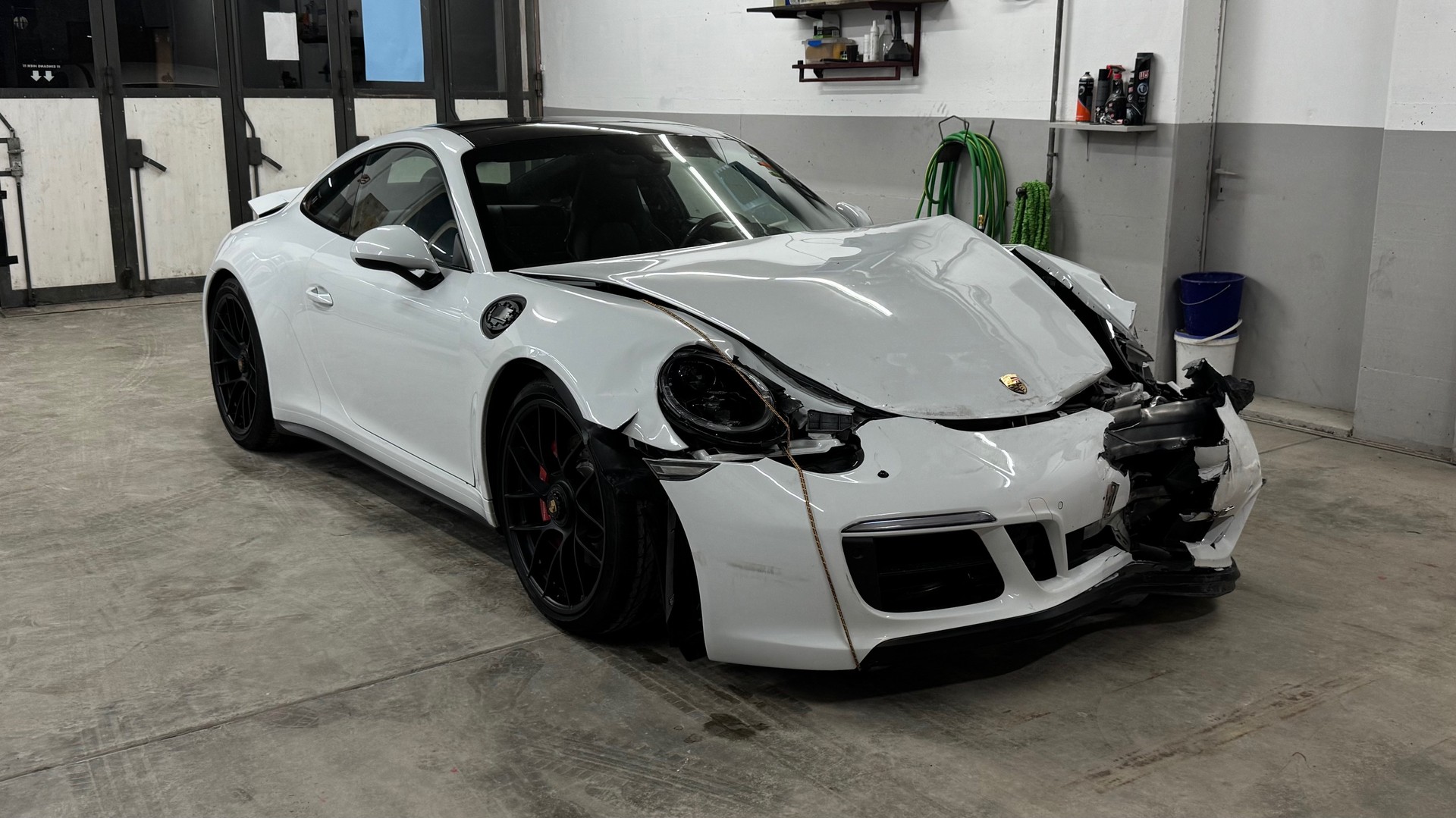 PORSCHE 911 Carrera 4 GTS PDK