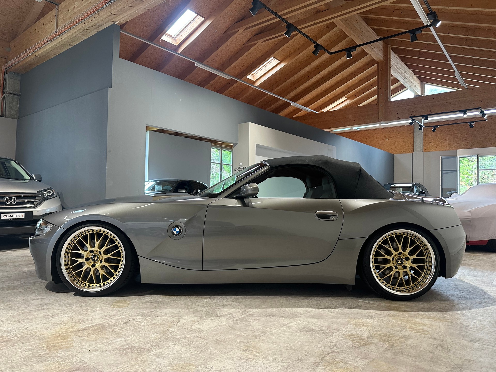 BMW Z4 3.0i Roadster 6-Gang Handschalter/Frisch ab MFK und grossem Service/Einzigartiger Klassiker mit wenig km!-showroom-element-3