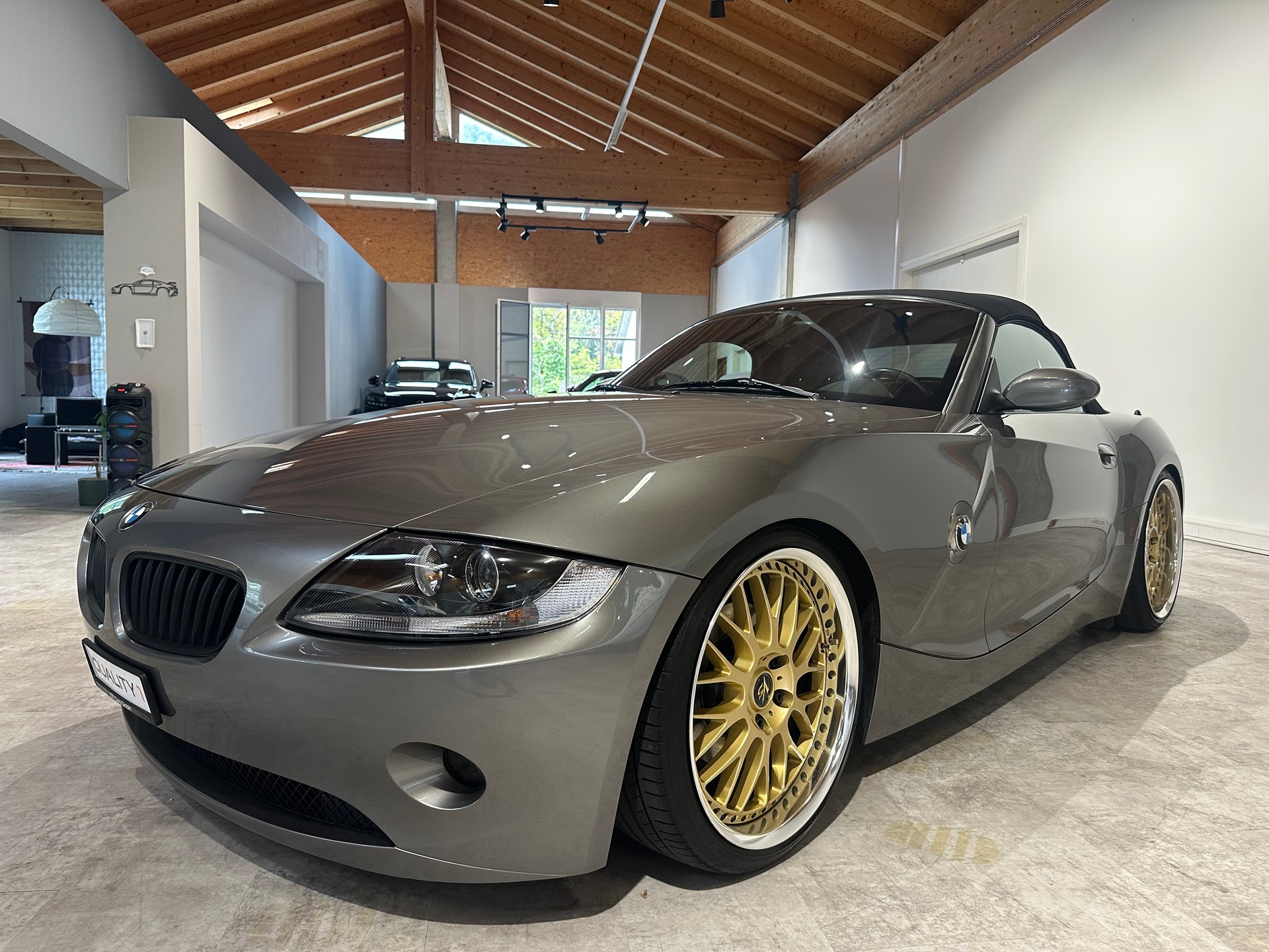 BMW Z4 3.0i Roadster 6-Gang Handschalter/Frisch ab MFK und grossem Service/Einzigartiger Klassiker mit wenig km!