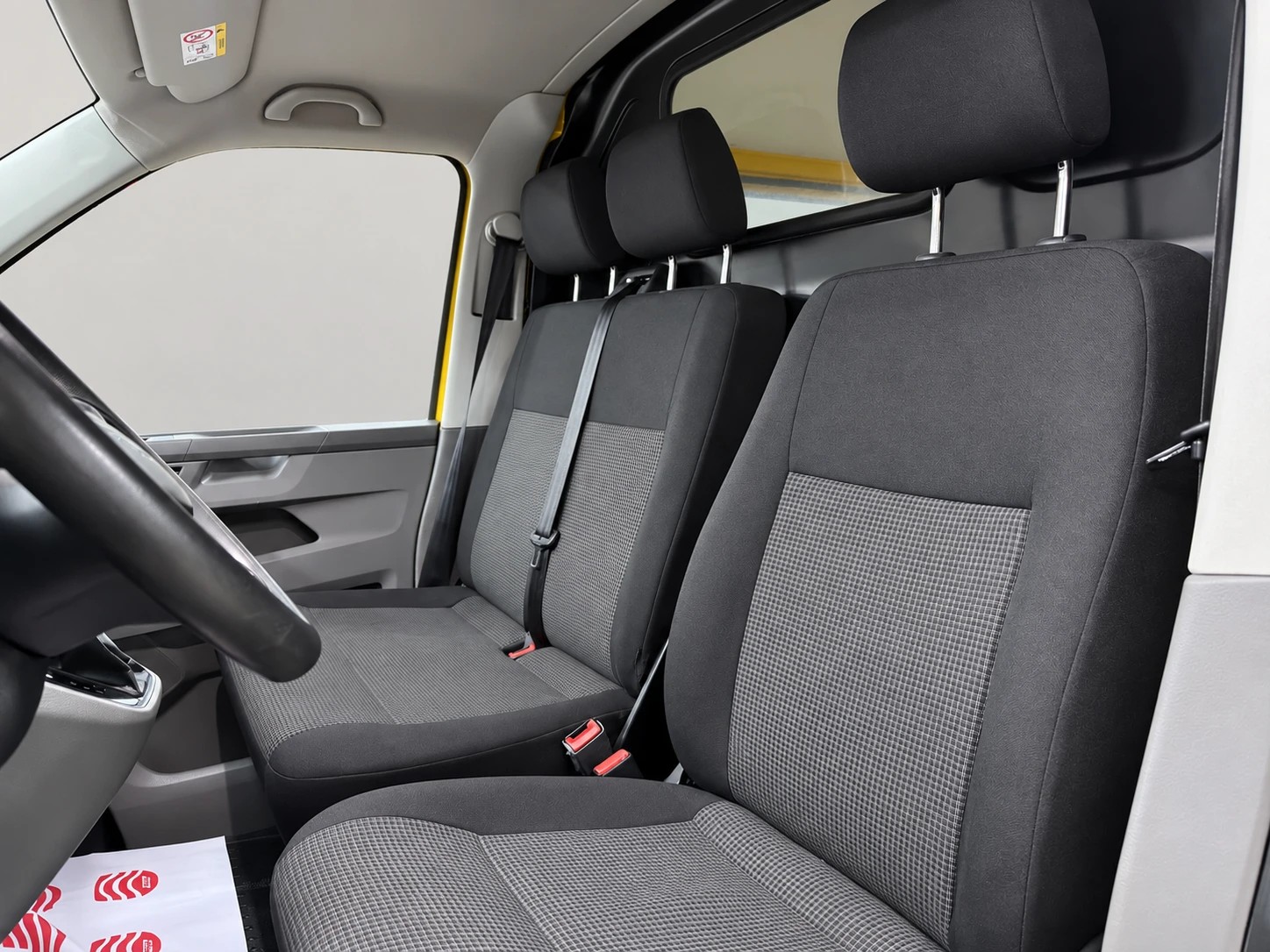 VW T6.1 2.0 TDI 4Motion DSG-image-15