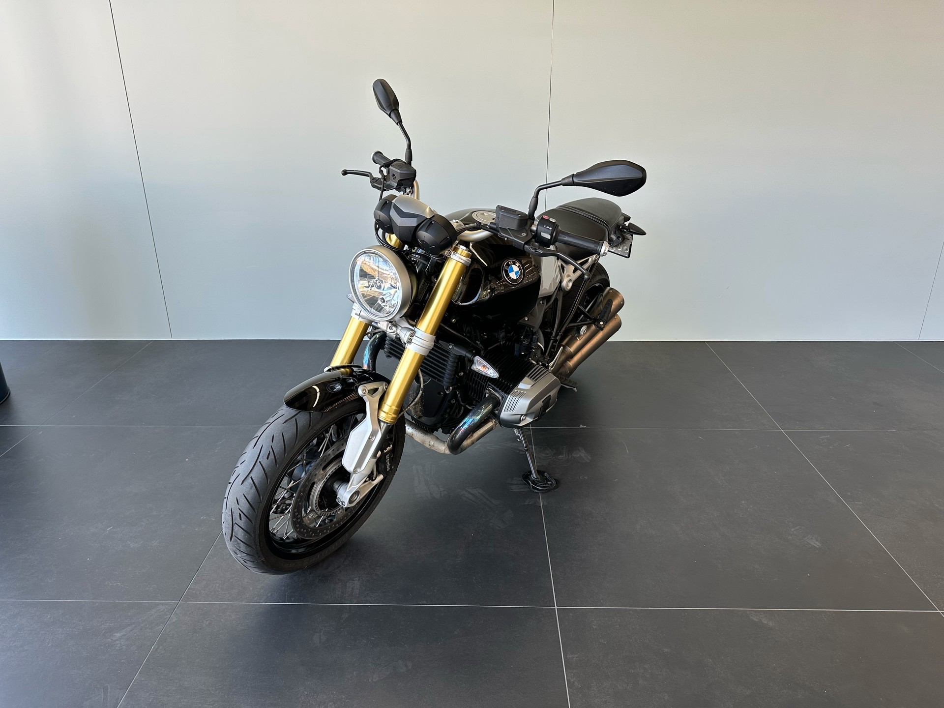 BMW R nineT ABS-image-1
