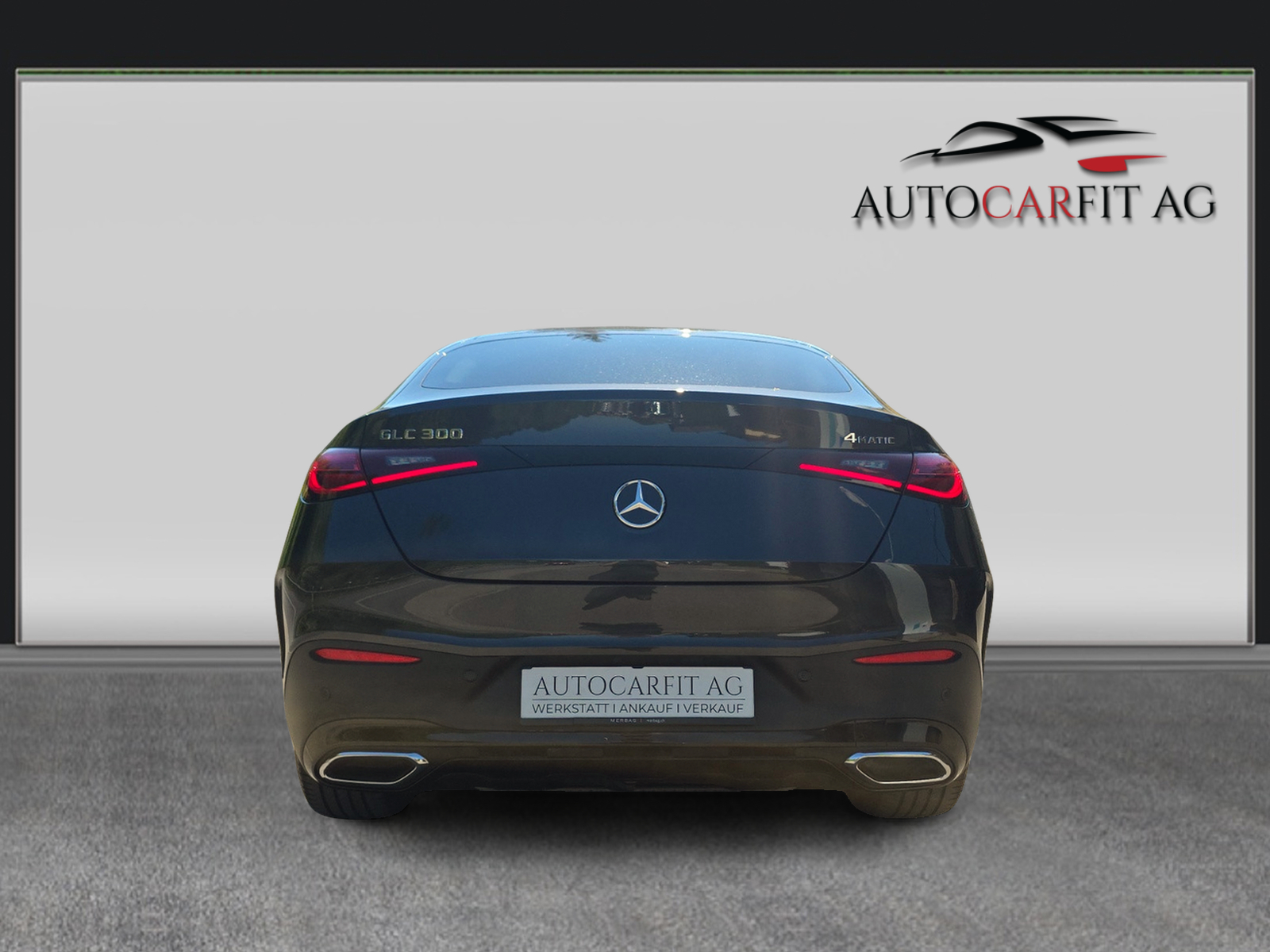 MERCEDES-BENZ GLC 300 AMG Line 4Matic 9G-Tronic-image-5