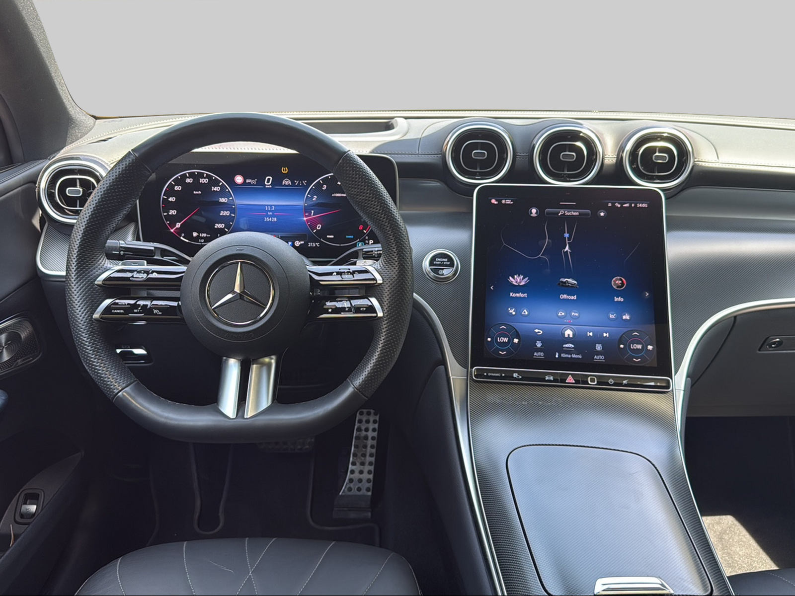 MERCEDES-BENZ GLC 300 AMG Line 4Matic 9G-Tronic-image-9