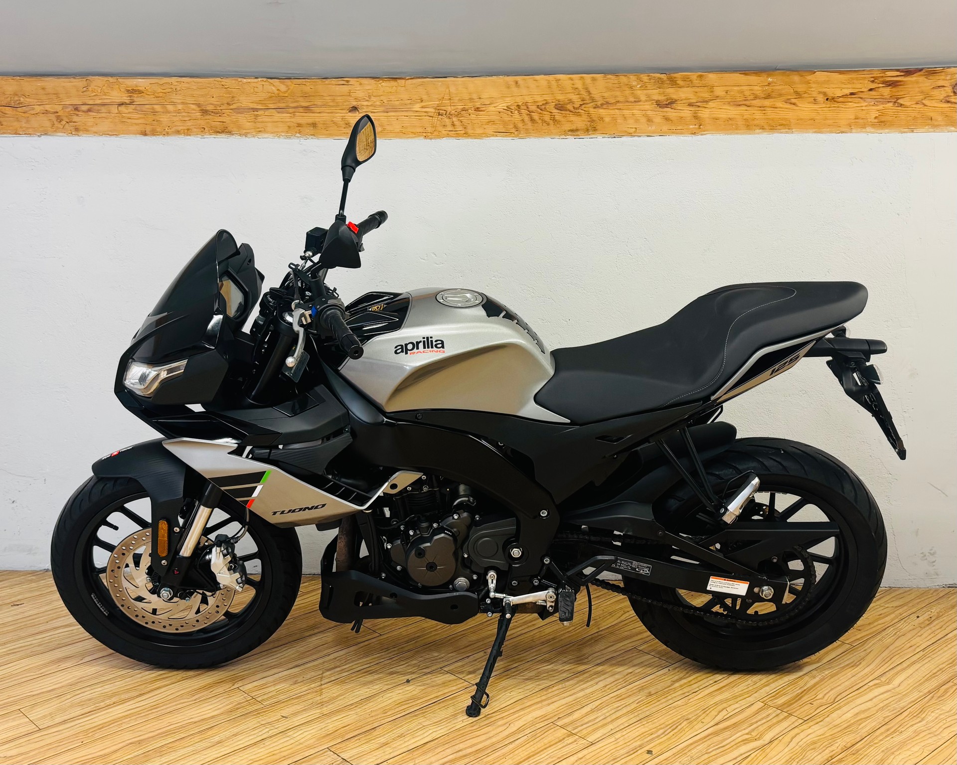 APRILIA Tuono 125-image-5