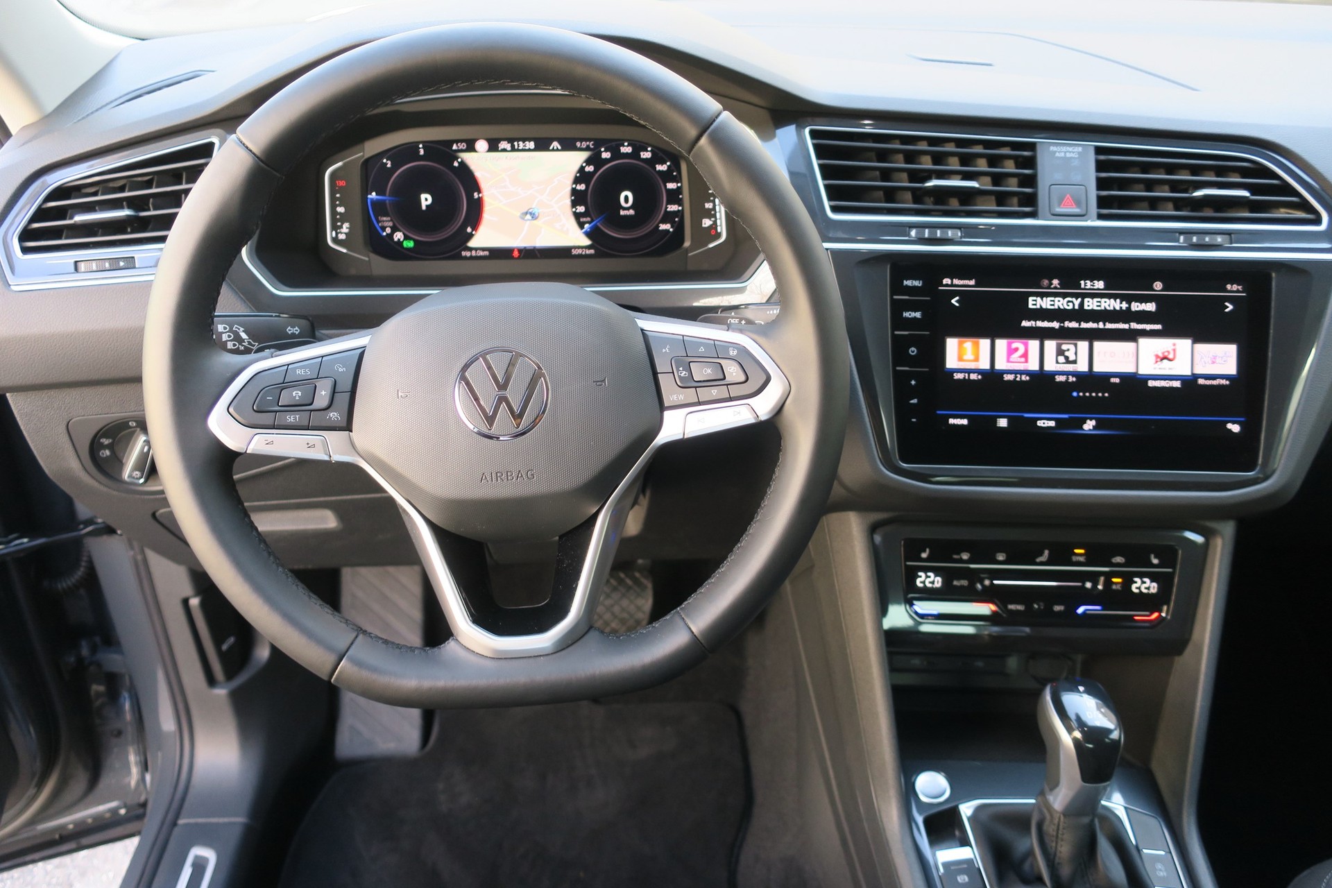 VW Tiguan 2.0 TDI SCR Elegance 4Motion DSG-showroom-element-1
