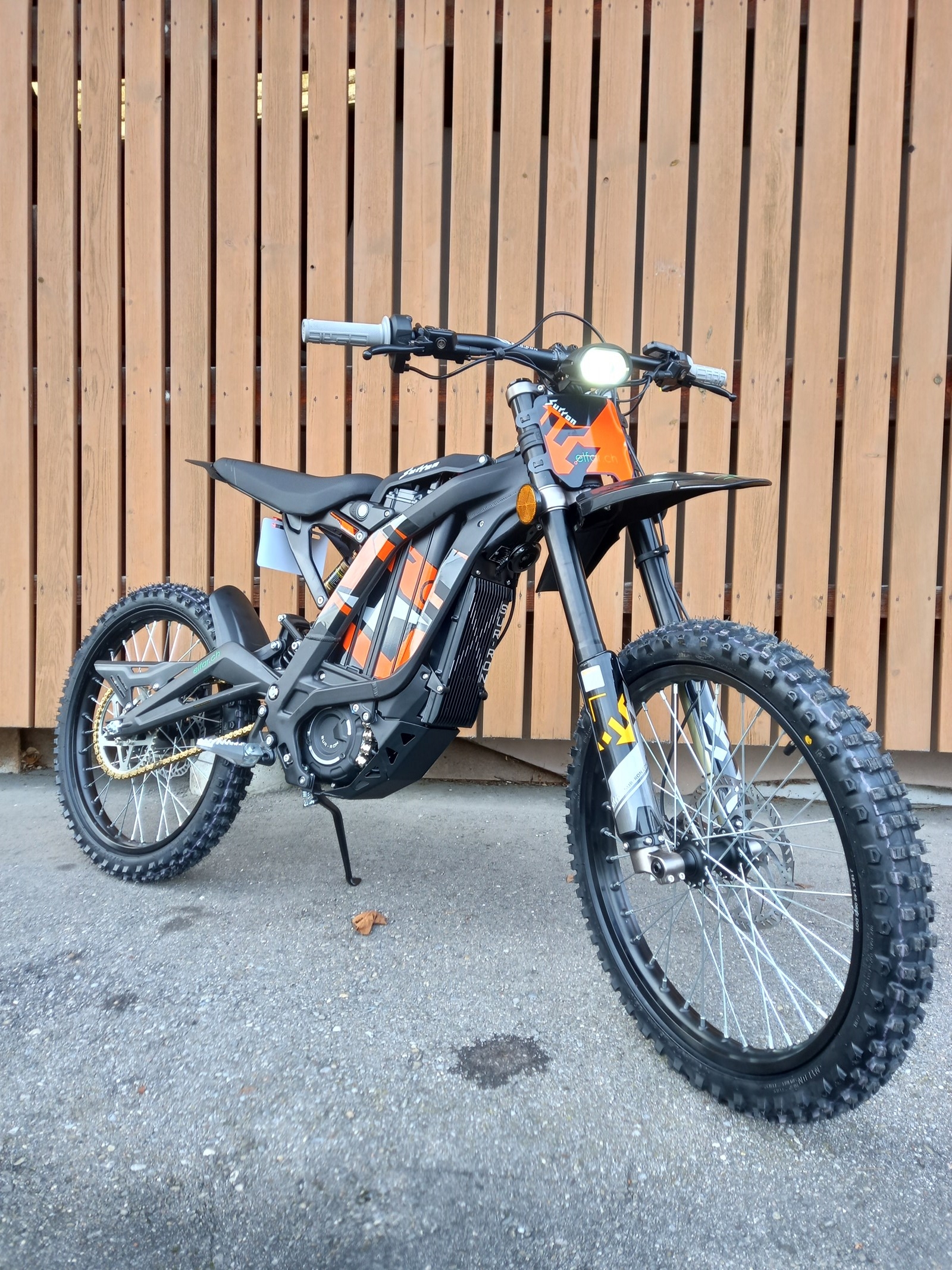 SUR-RON Light Bee X Offroad-image-4