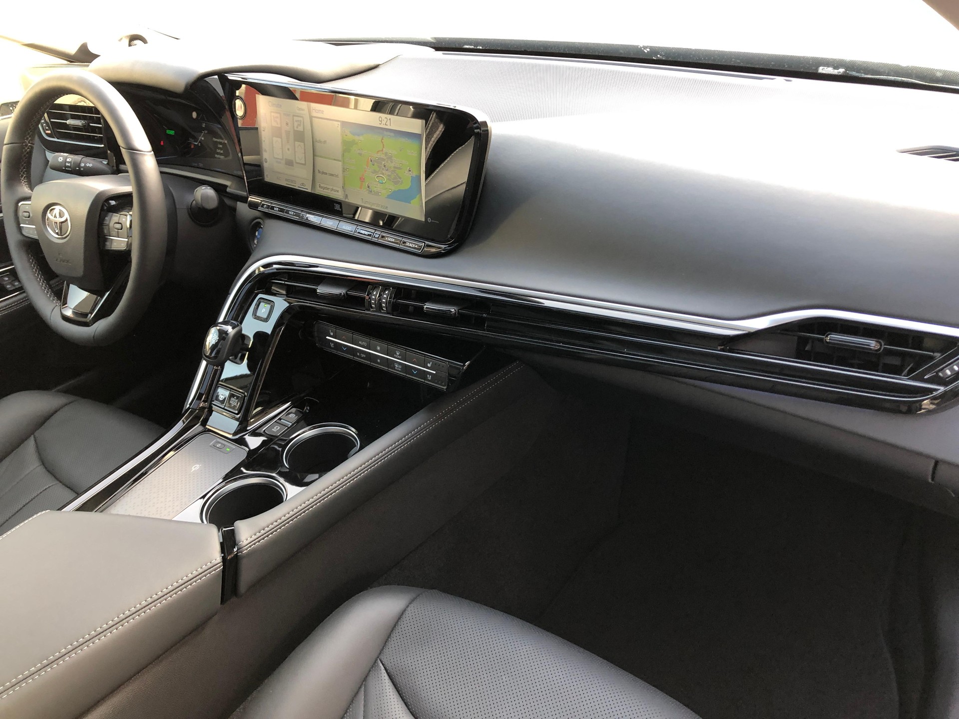 TOYOTA Mirai Fuel Cell Platinum-image-15