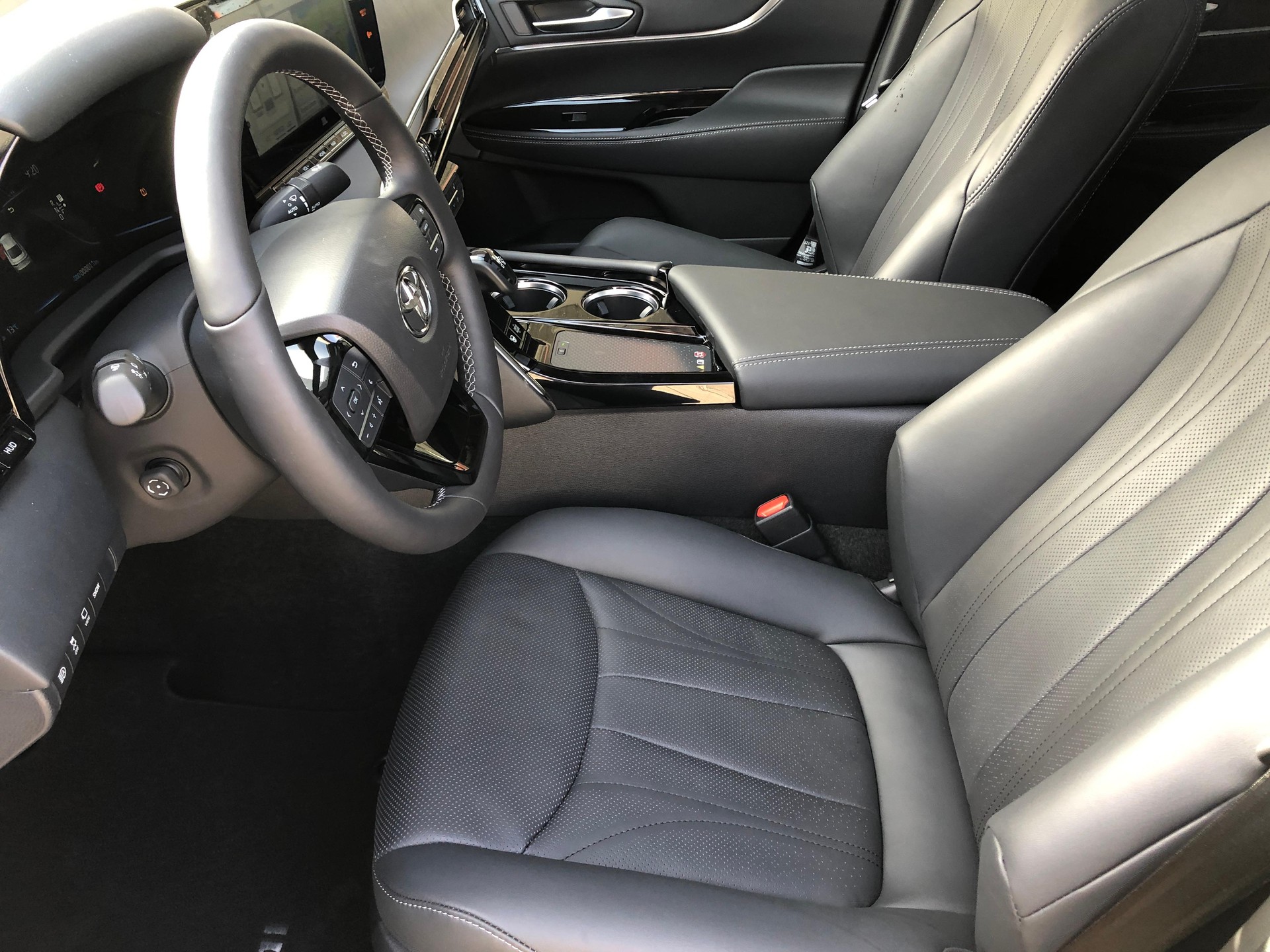 TOYOTA Mirai Fuel Cell Platinum-image-8