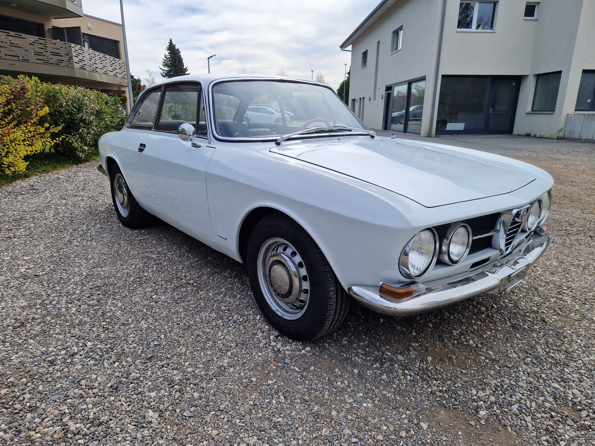 ALFA ROMEO GT-image-1