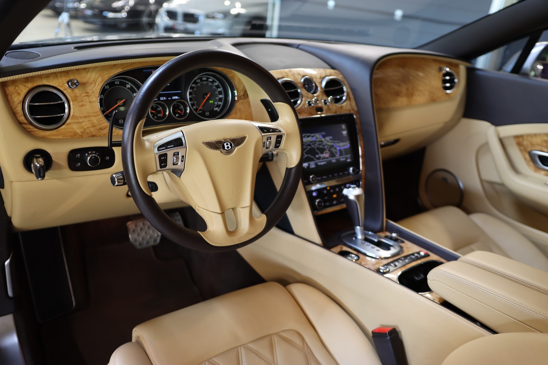 BENTLEY Continental GT 6.0 W12-image-9