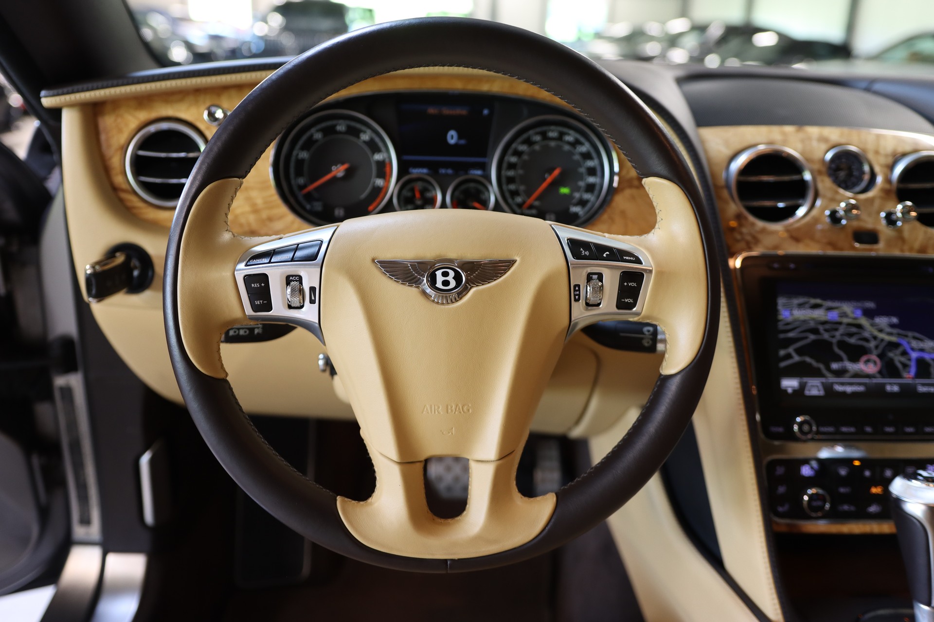 BENTLEY Continental GT 6.0 W12-image-10