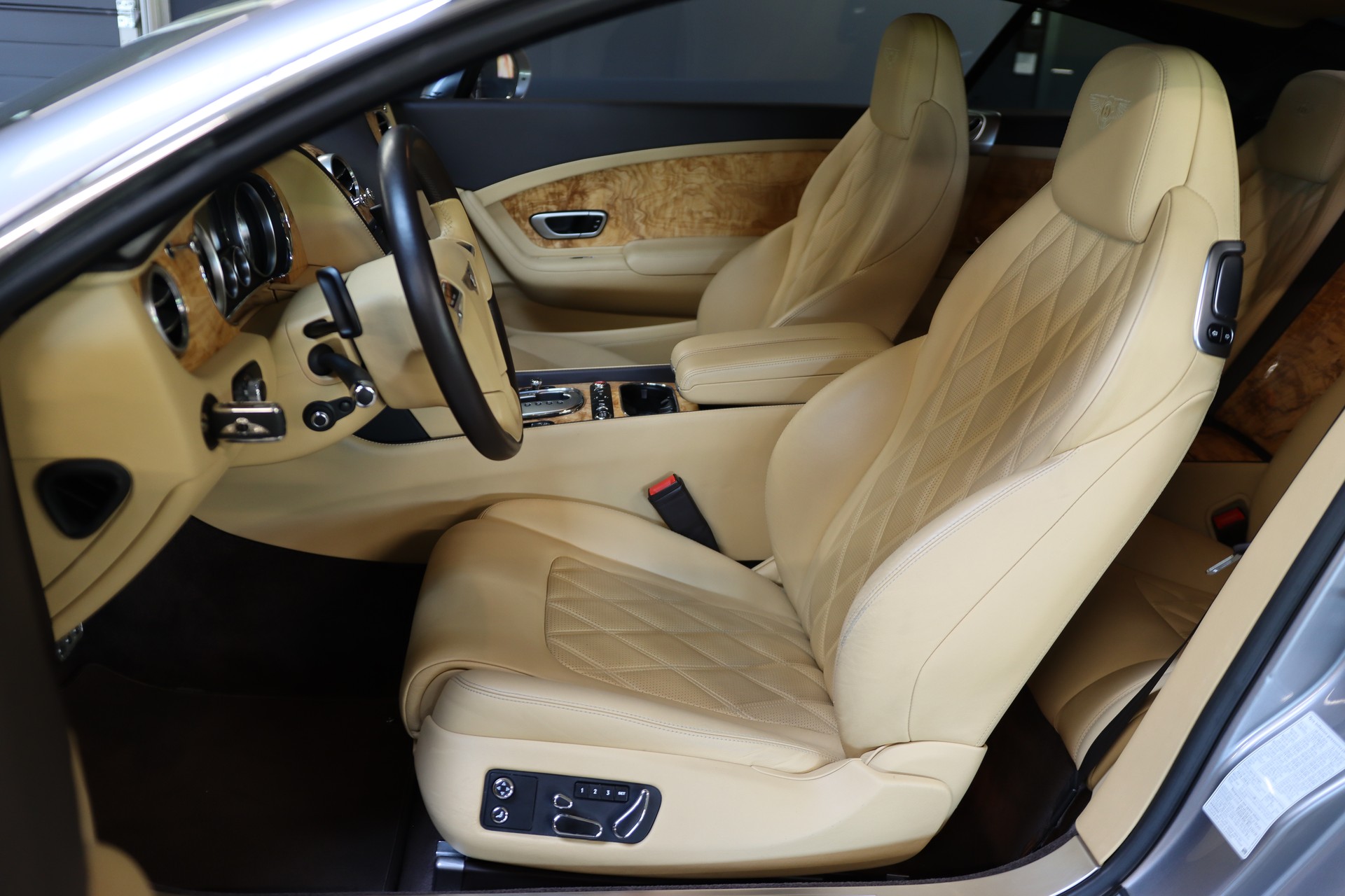 BENTLEY Continental GT 6.0 W12-image-12