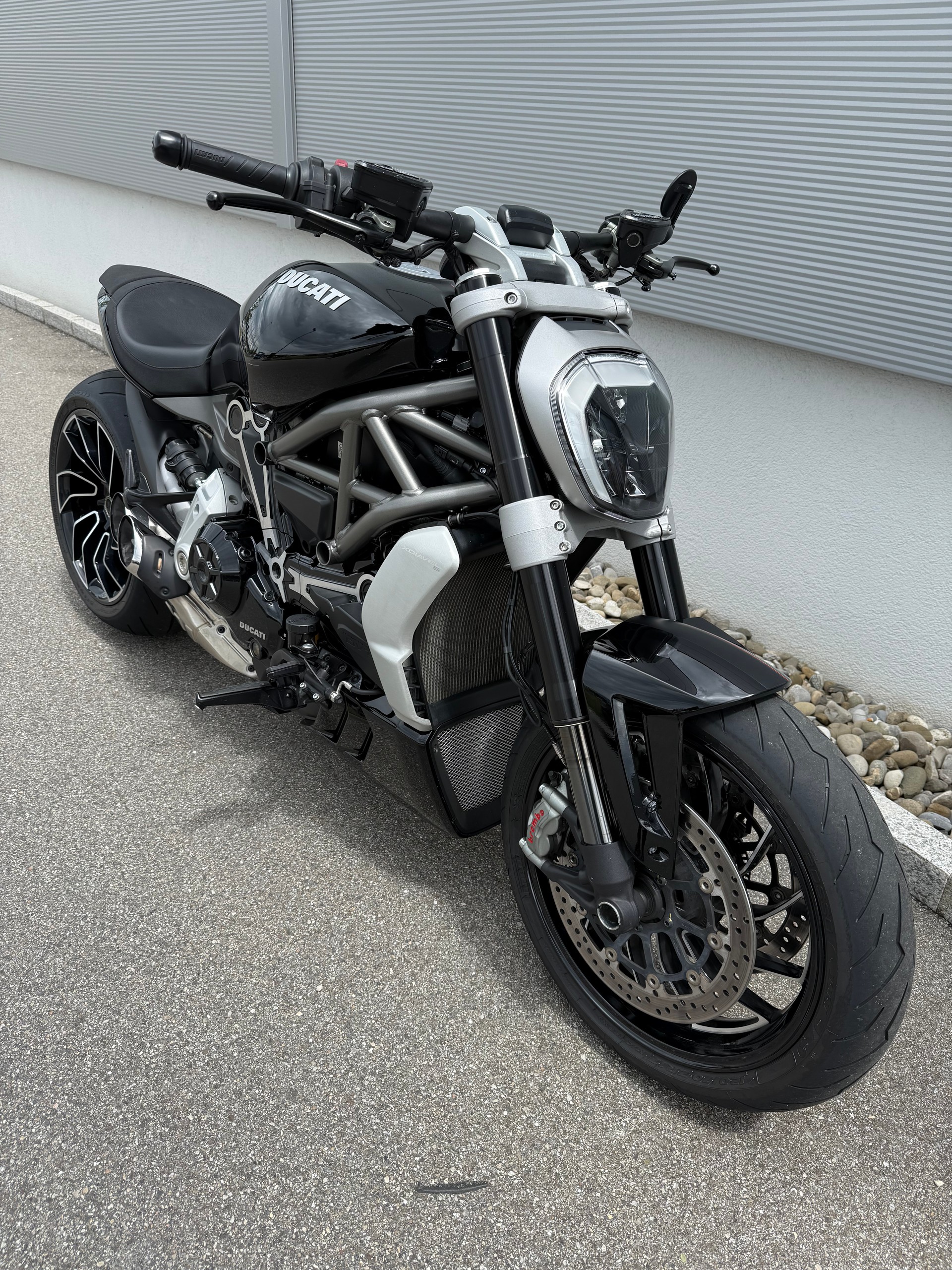 DUCATI XDiavel 1260 S-image-1