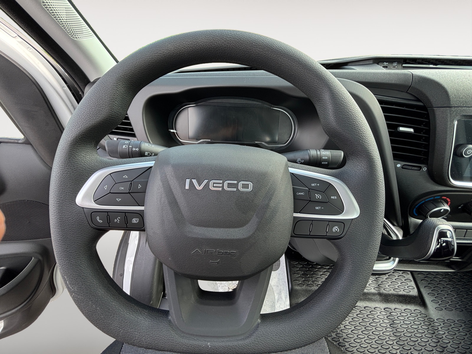 IVECO DAILY 35C16A8 MY24-image-6