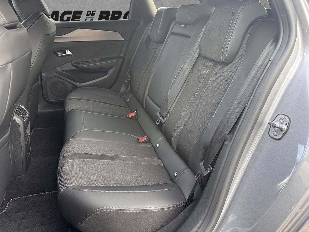 PEUGEOT 308 SW 1.6 PHEV 180 GT-image-9