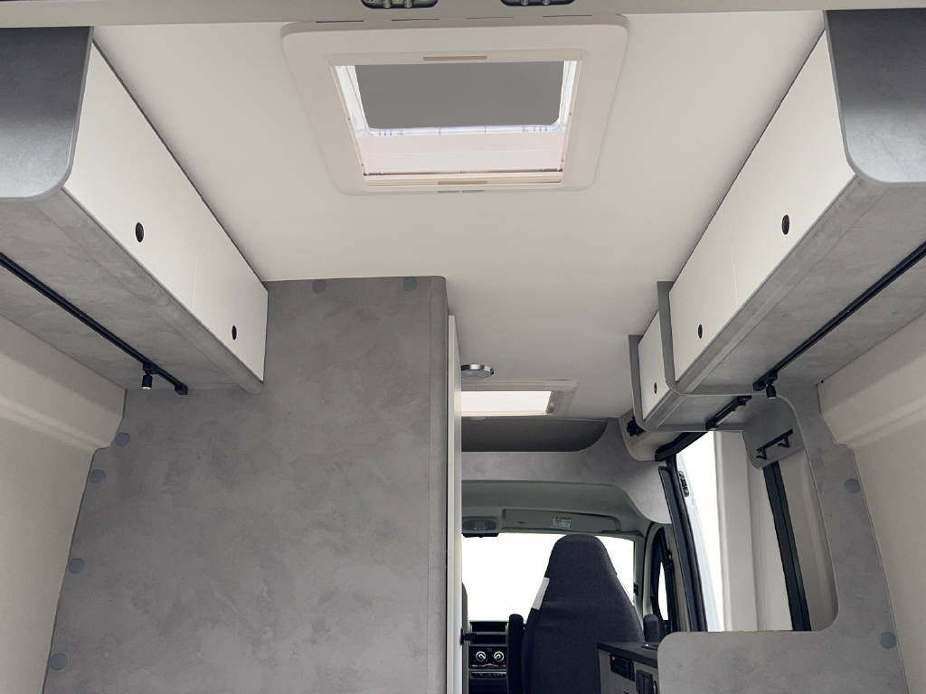 CROSSCAMP Peugeot Boxer 5.4 DF 3.5 t L2 H2 2.2BlueHDi 140 ADVTR-image-14