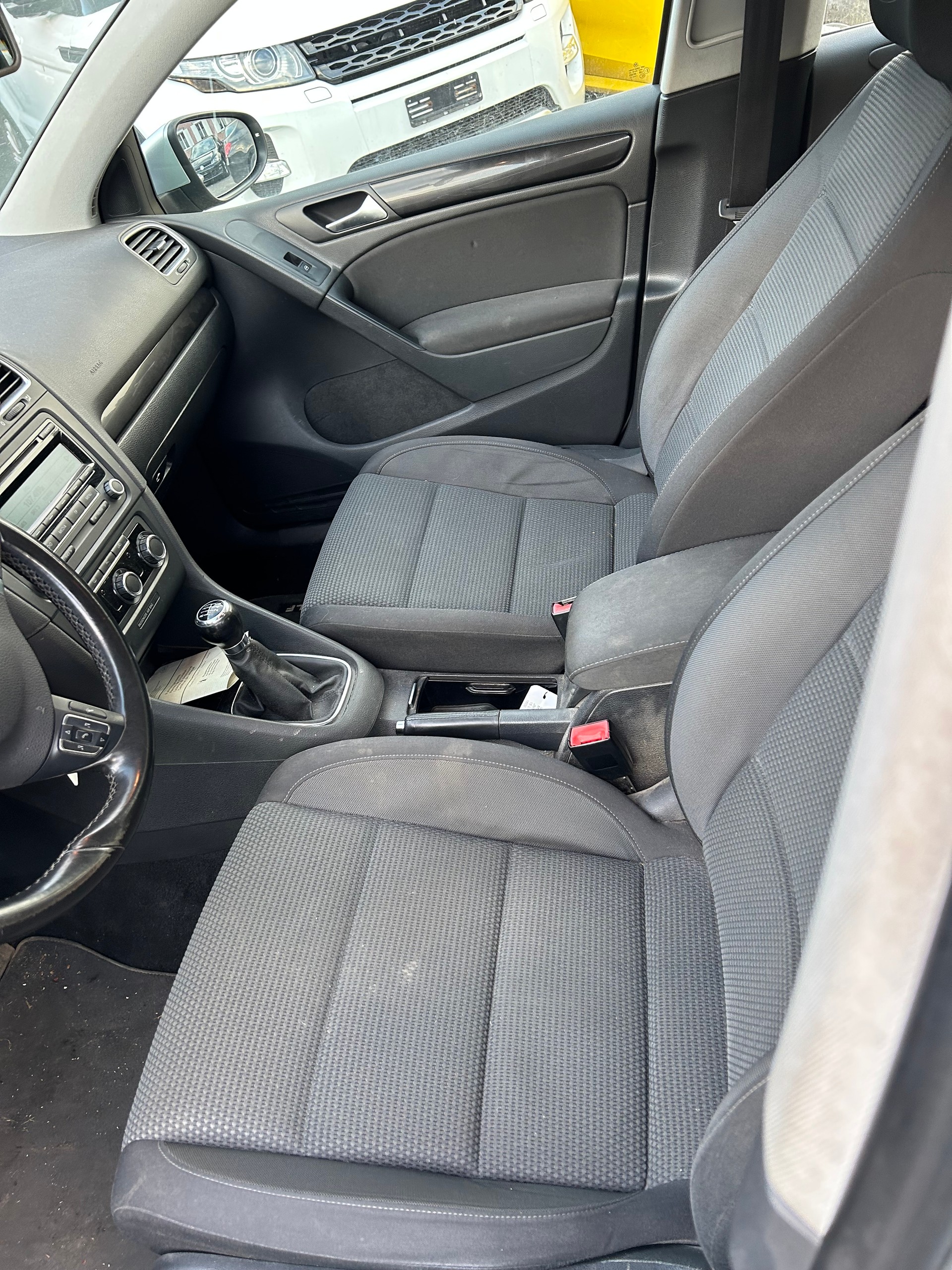 VW Golf 2.0 TDI Comfortline 4Motion-image-13