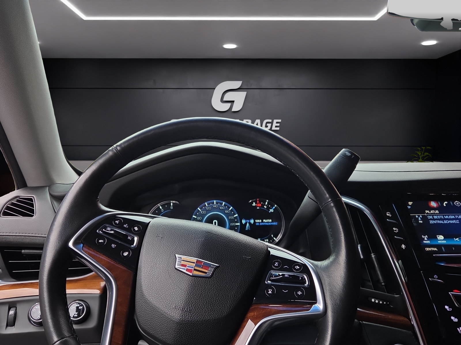 CADILLAC Escalade 6.2 Premium Automatic-image-5