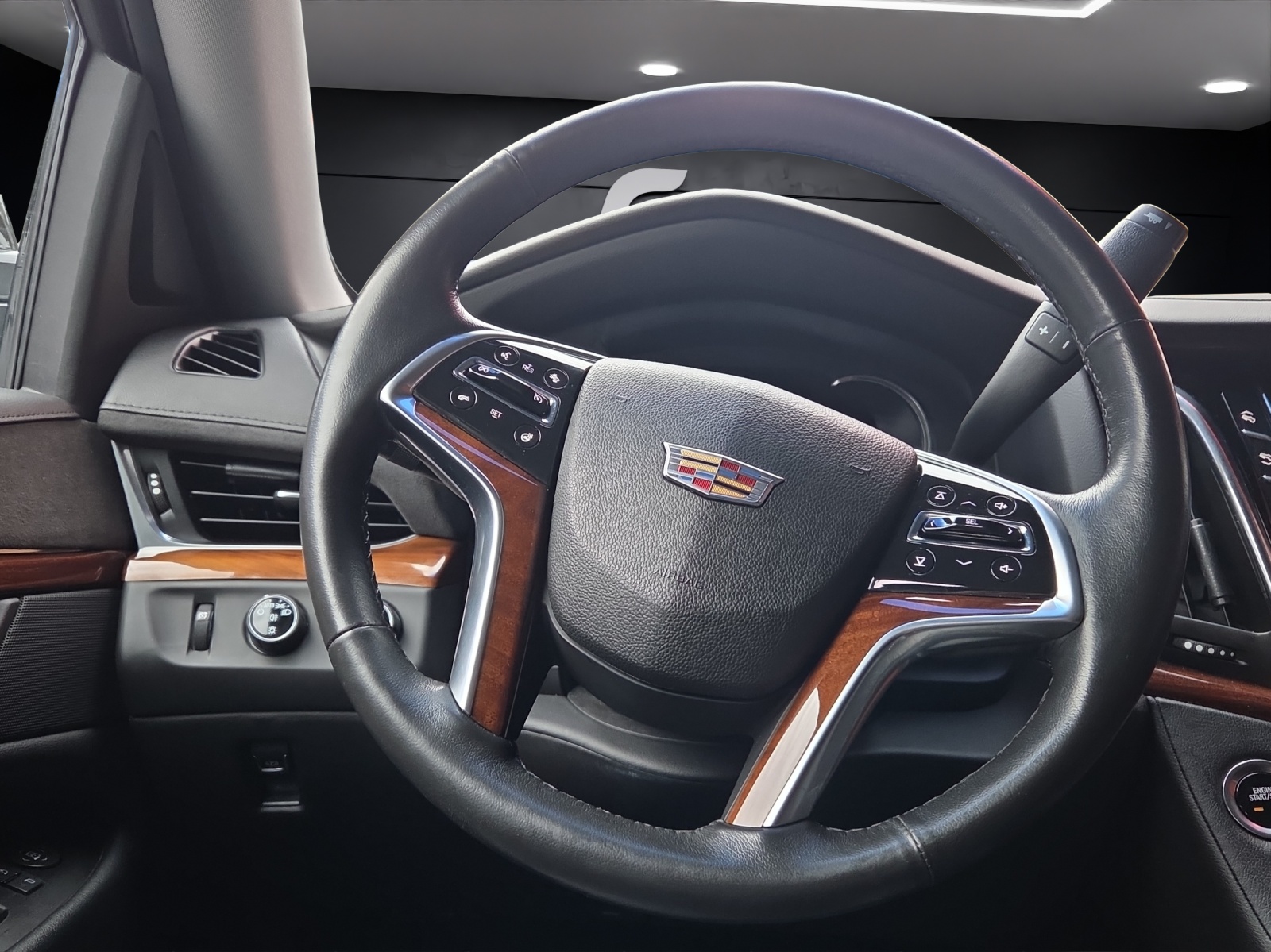 CADILLAC Escalade 6.2 Premium Automatic-image-11