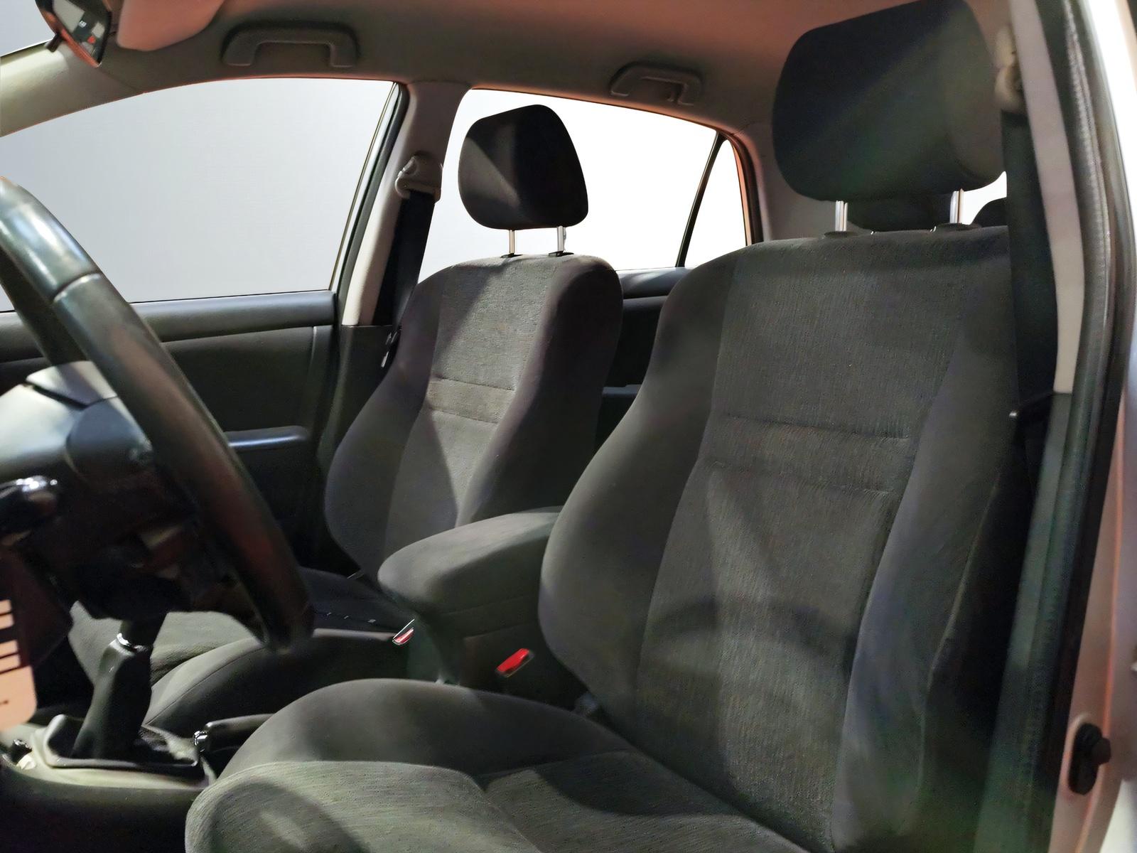 TOYOTA Corolla 1.6 VVT-i Linea Sol Dynamic-image-7